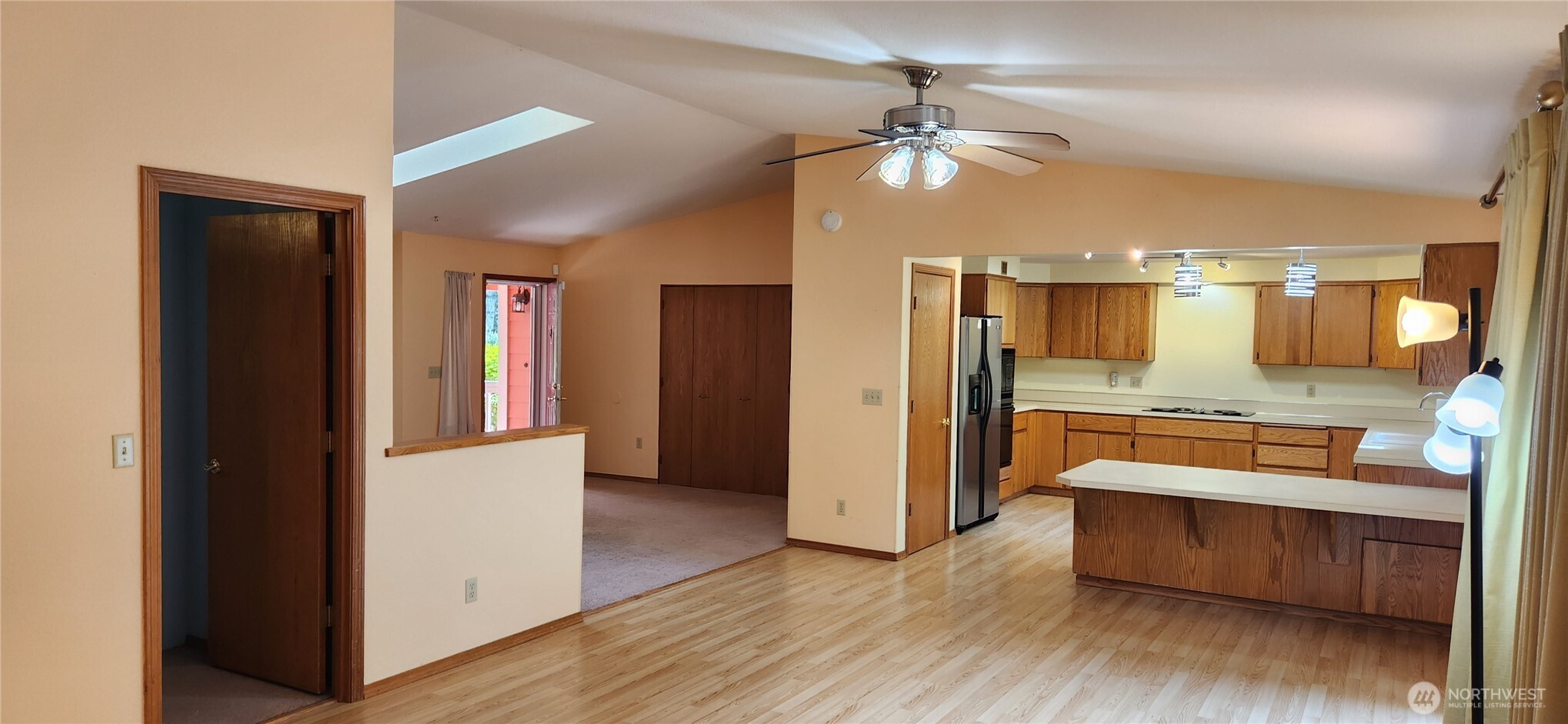 130 E Lakeland Way Property Photo 11