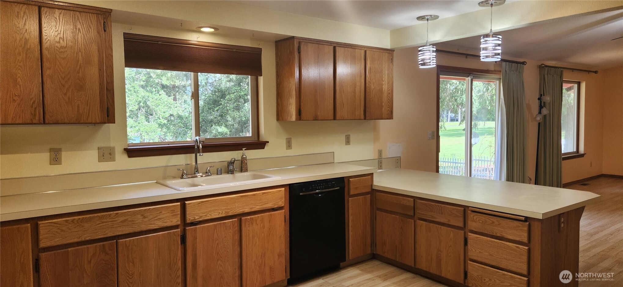 130 E Lakeland Way Property Photo 13