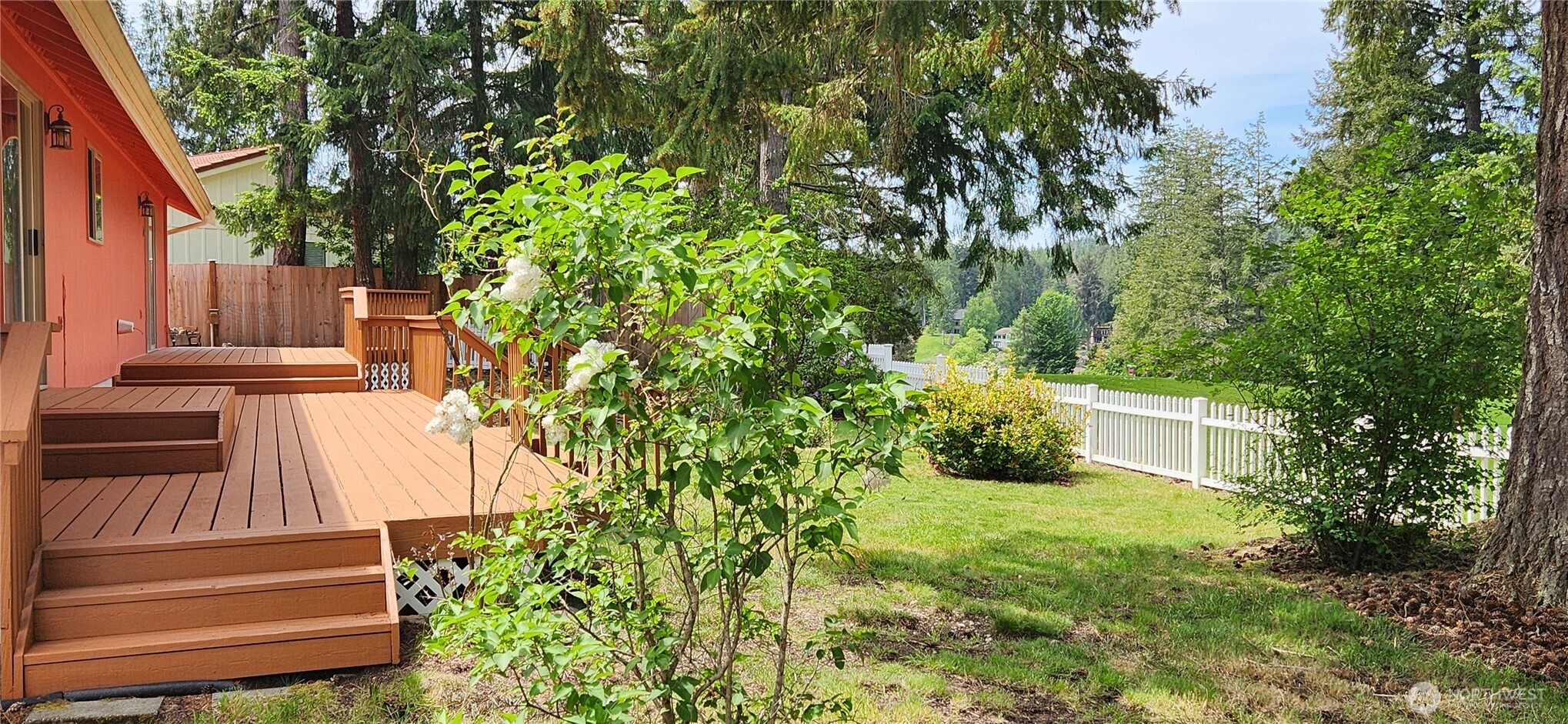 130 E Lakeland Way Property Photo 24