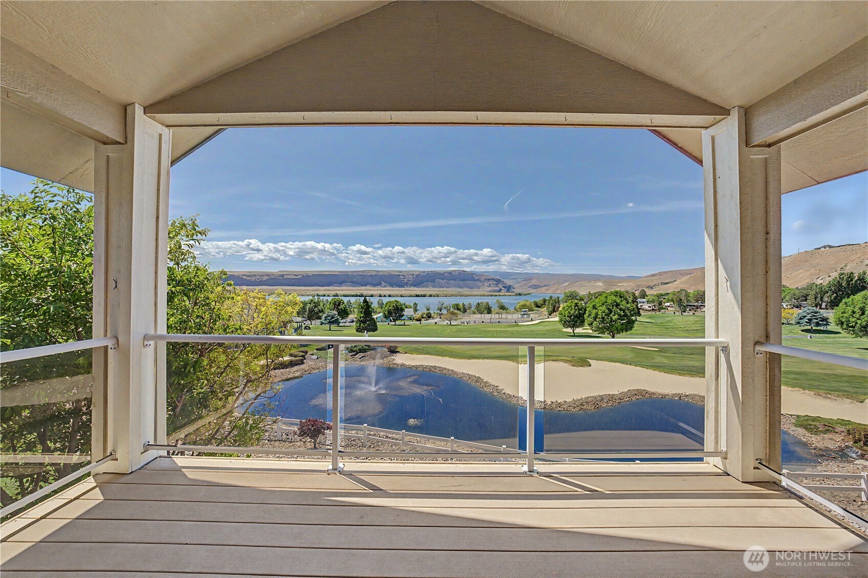 23518 Sunserra Loop A05 Property Photo 16