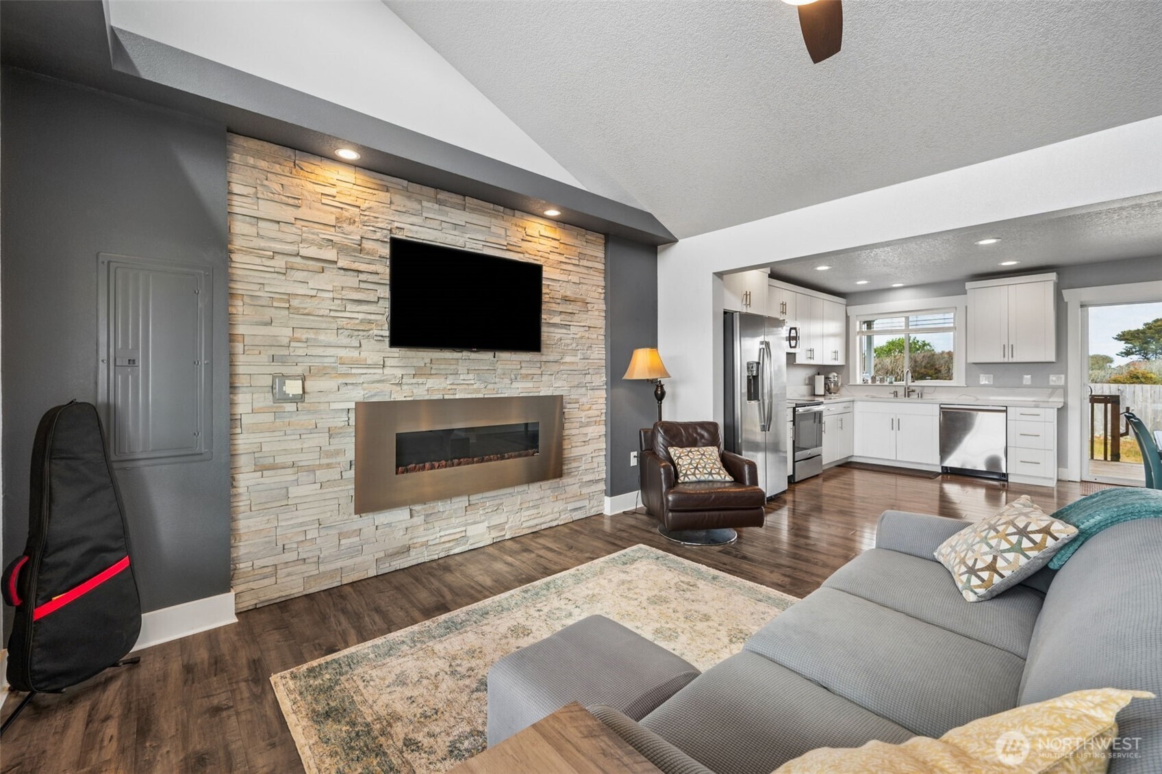 447 N Portal Loop Property Photo 10