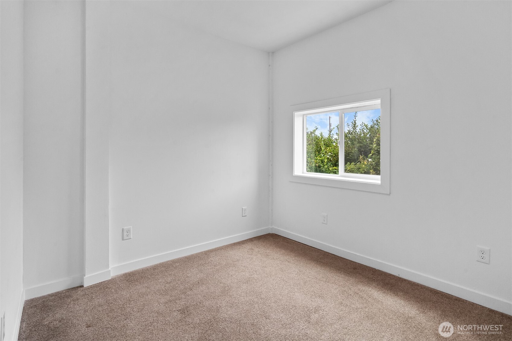 42 N First Street Property Photo 25