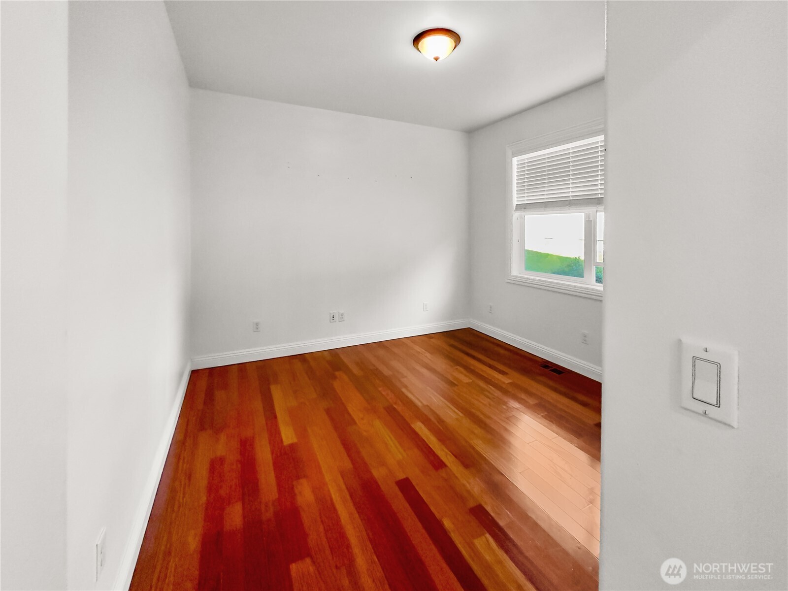 6712 94th Street Property Photo 21