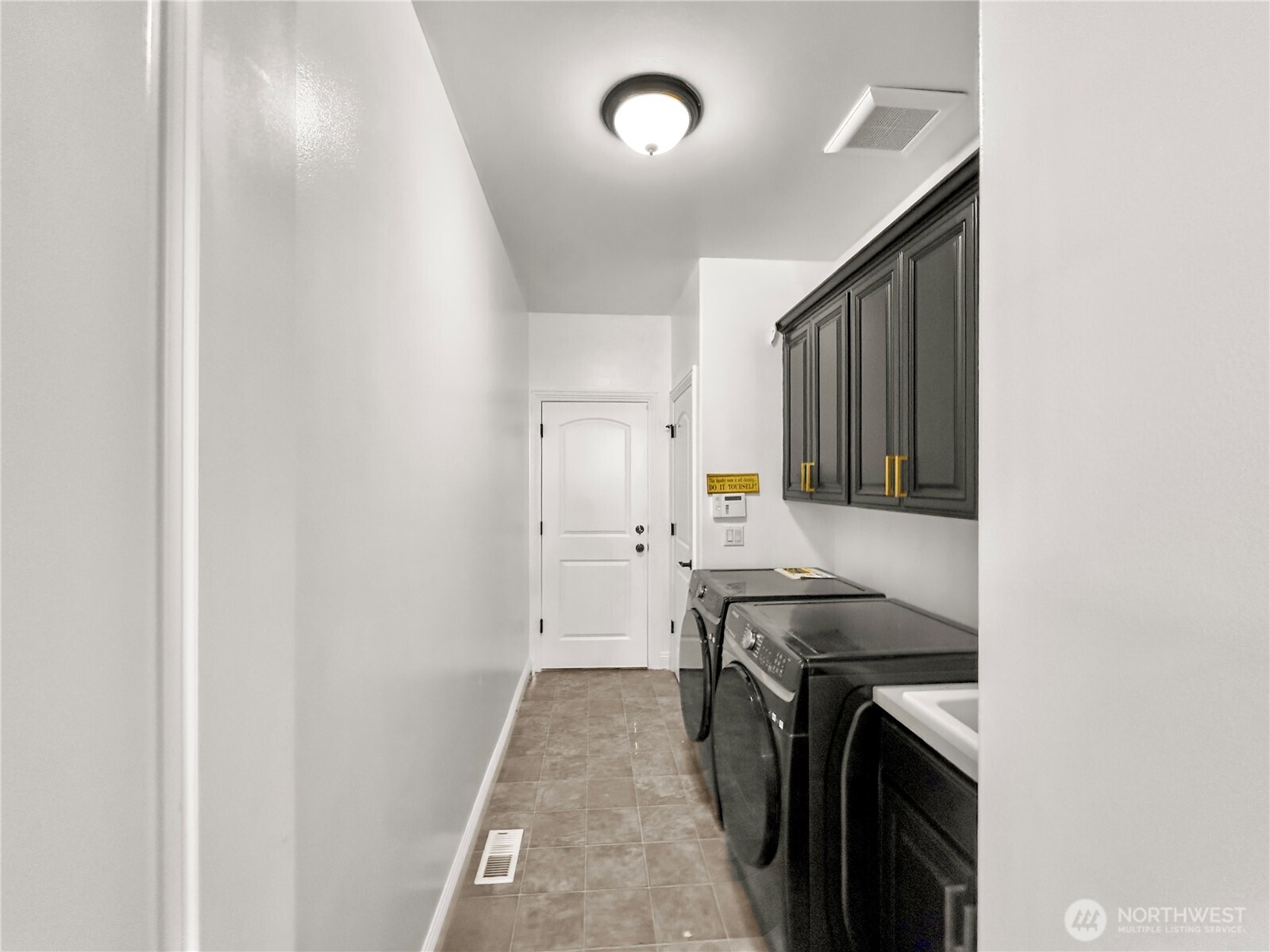6712 94th Street Property Photo 25