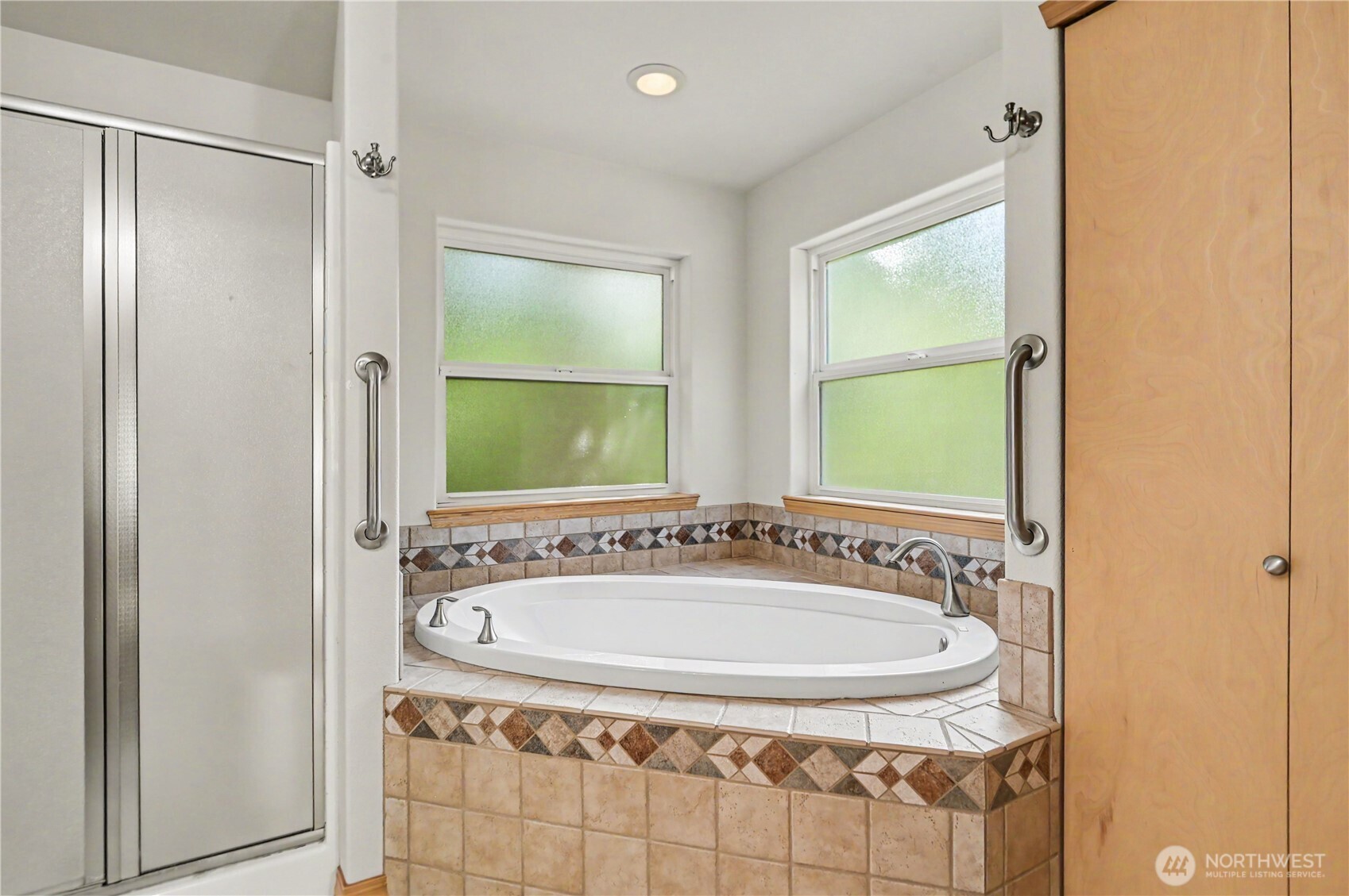 150 E Shadow Lane Property Photo 12