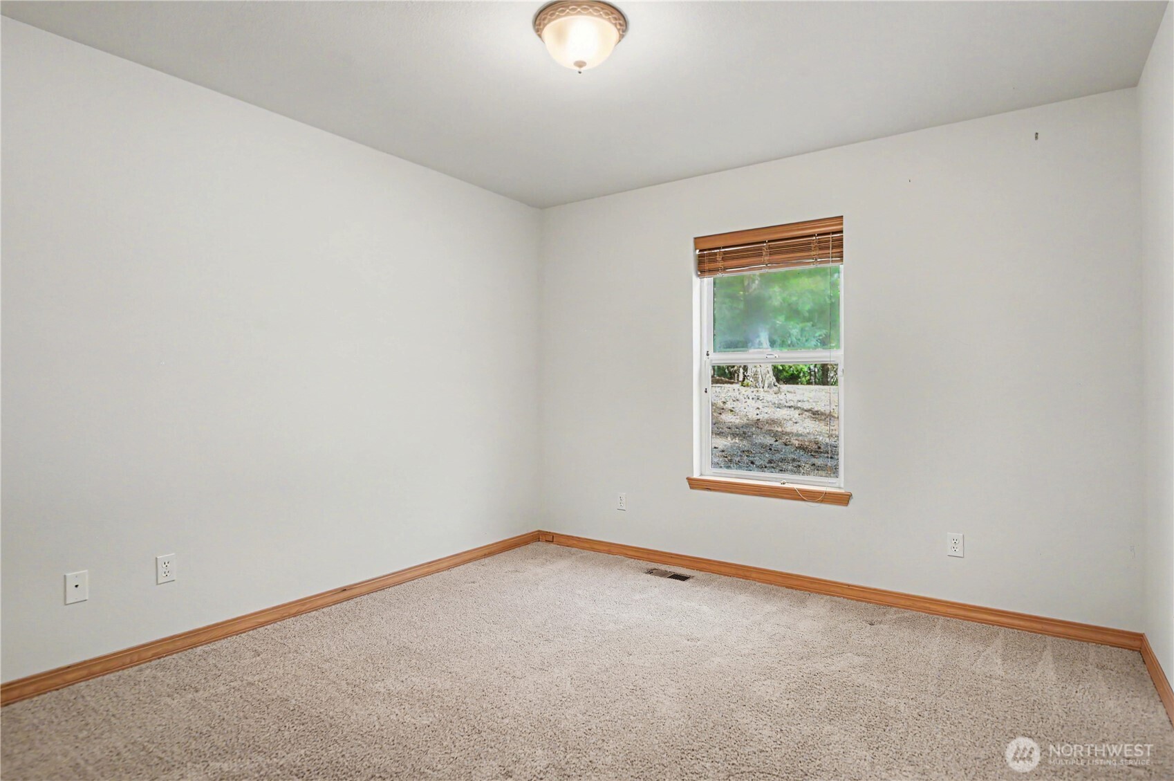 150 E Shadow Lane Property Photo 16