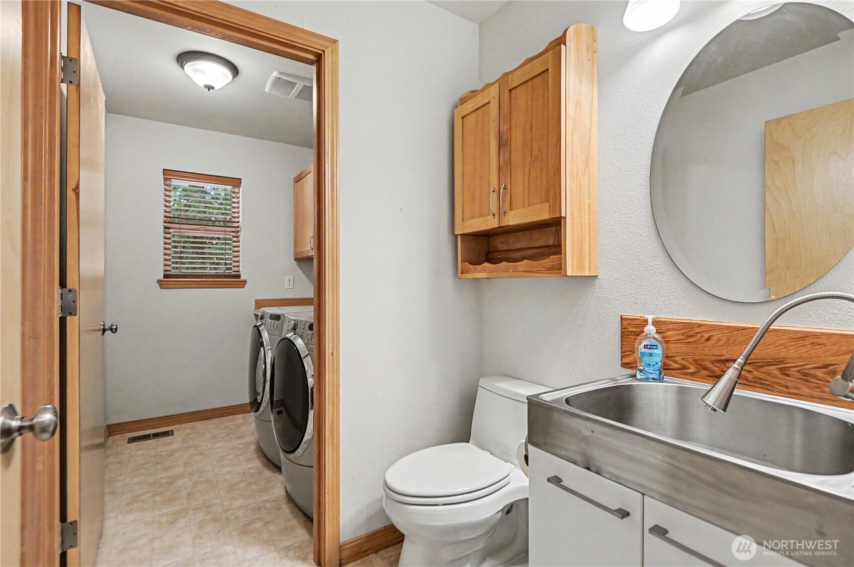 150 E Shadow Lane Property Photo 24