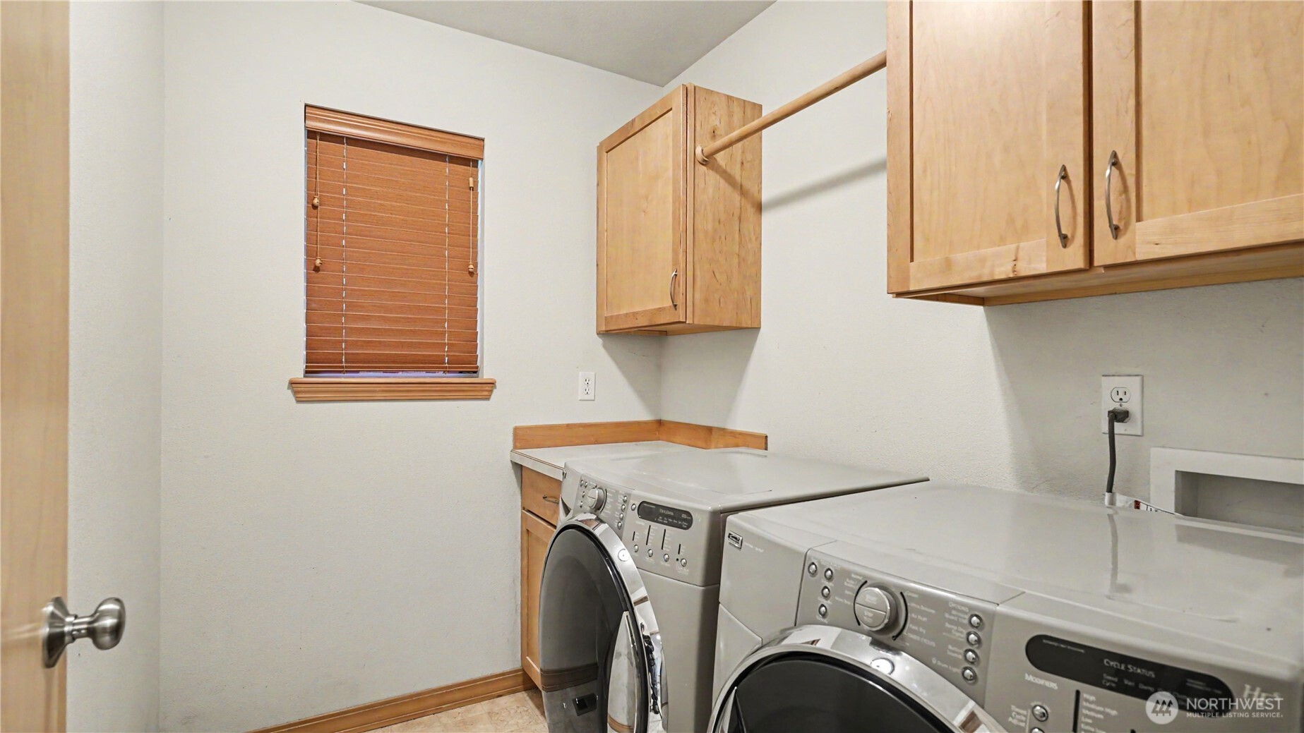 150 E Shadow Lane Property Photo 25