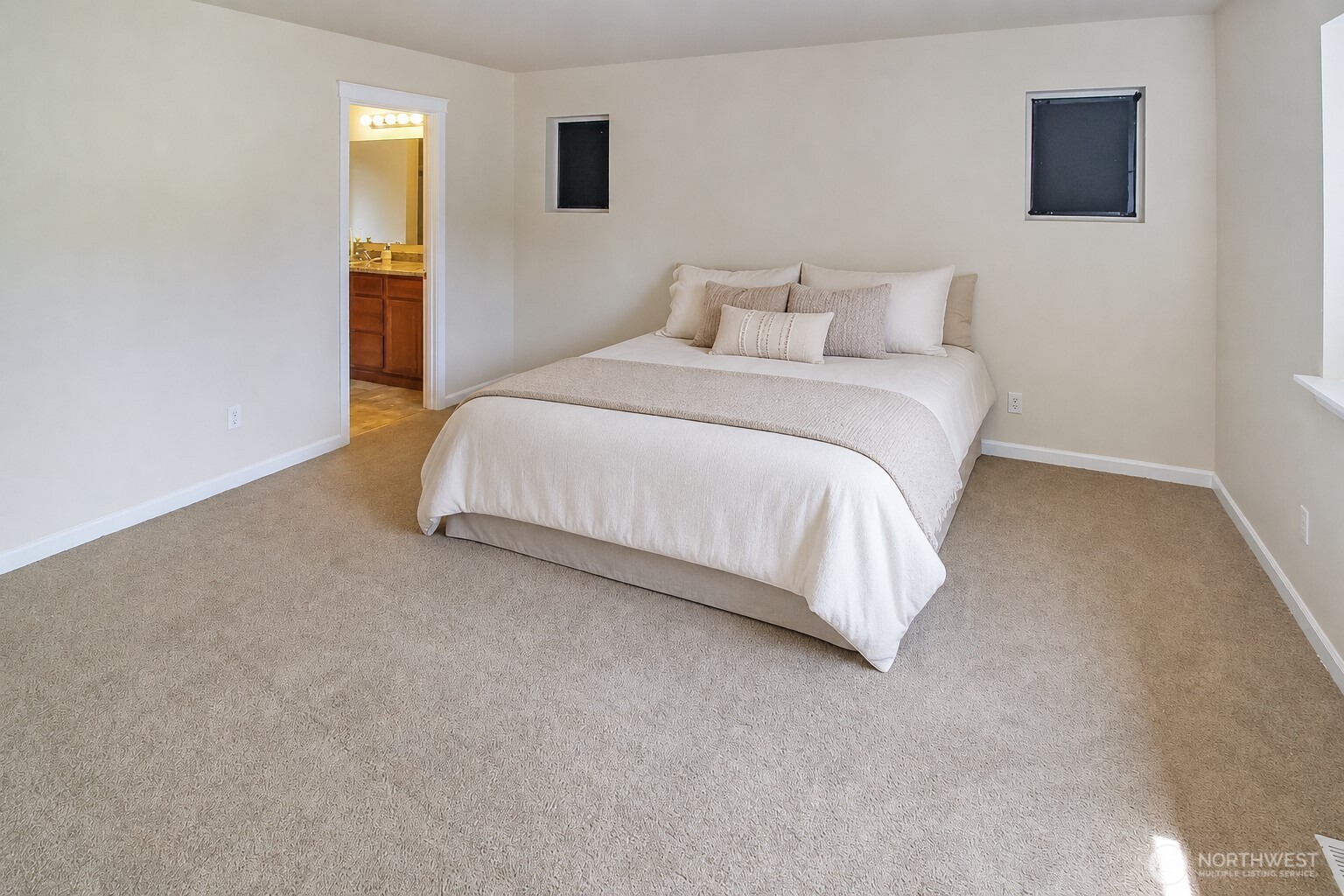 9815 198th Street Property Photo 15