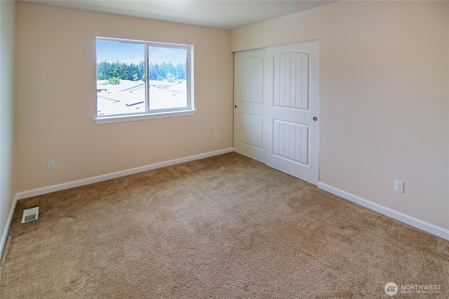 9815 198th Street Property Photo 21
