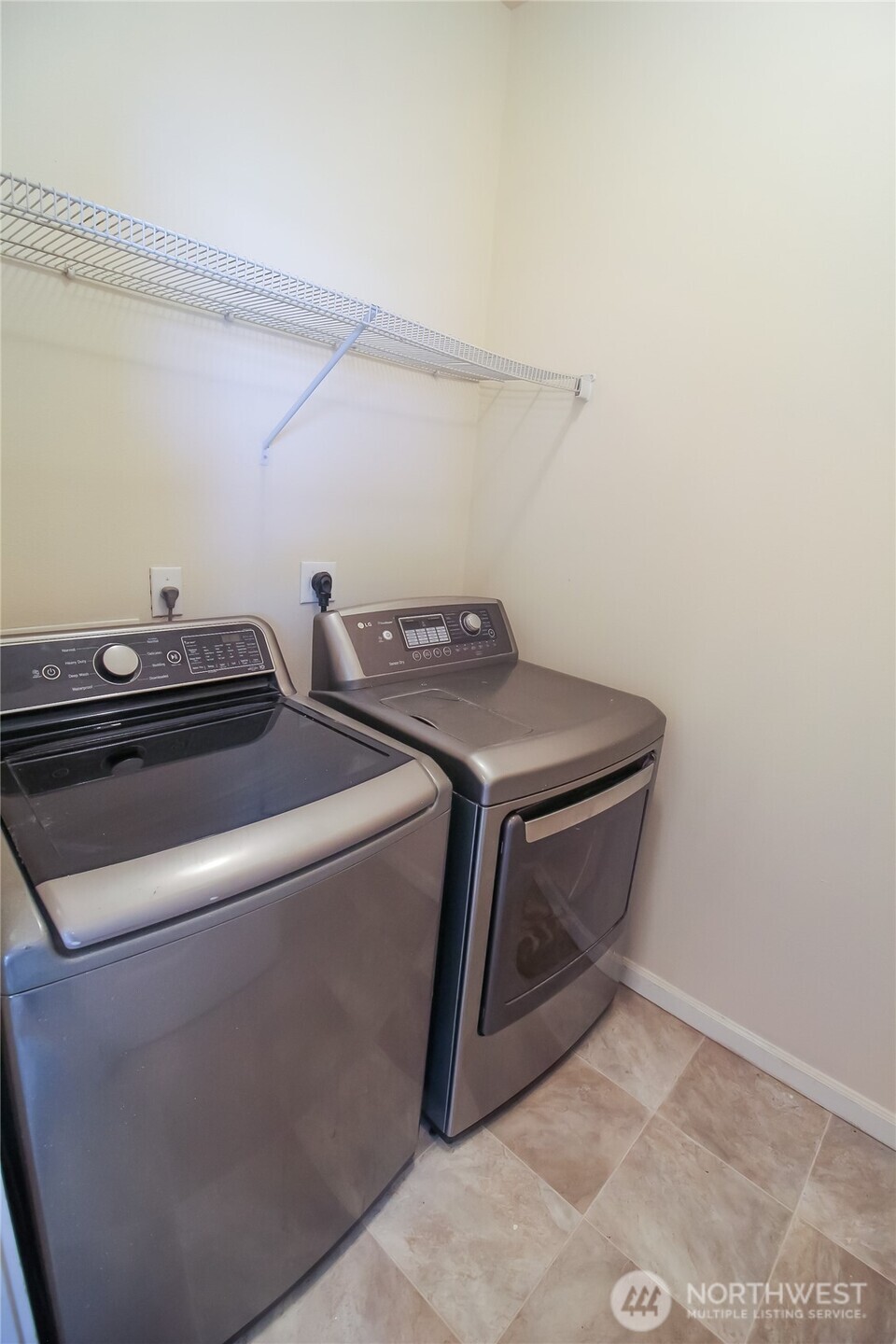 9815 198th Street Property Photo 24