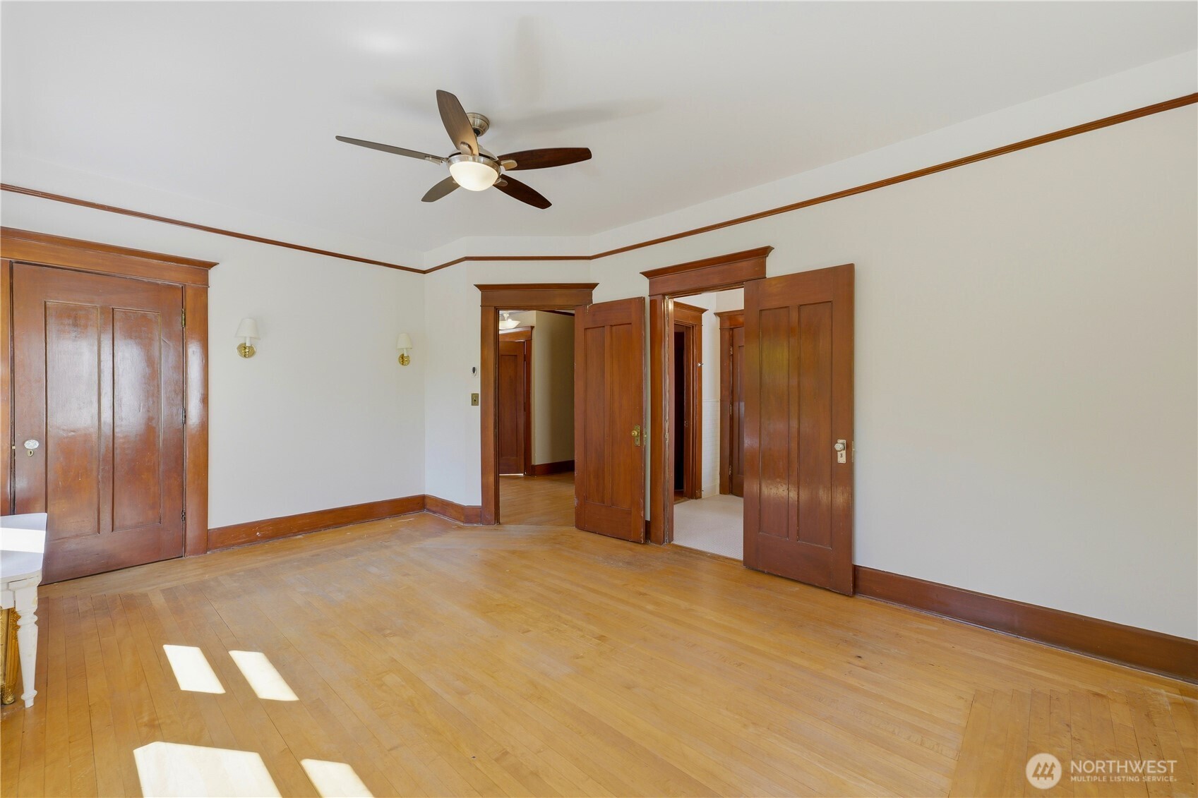 407 N J Street Property Photo 28
