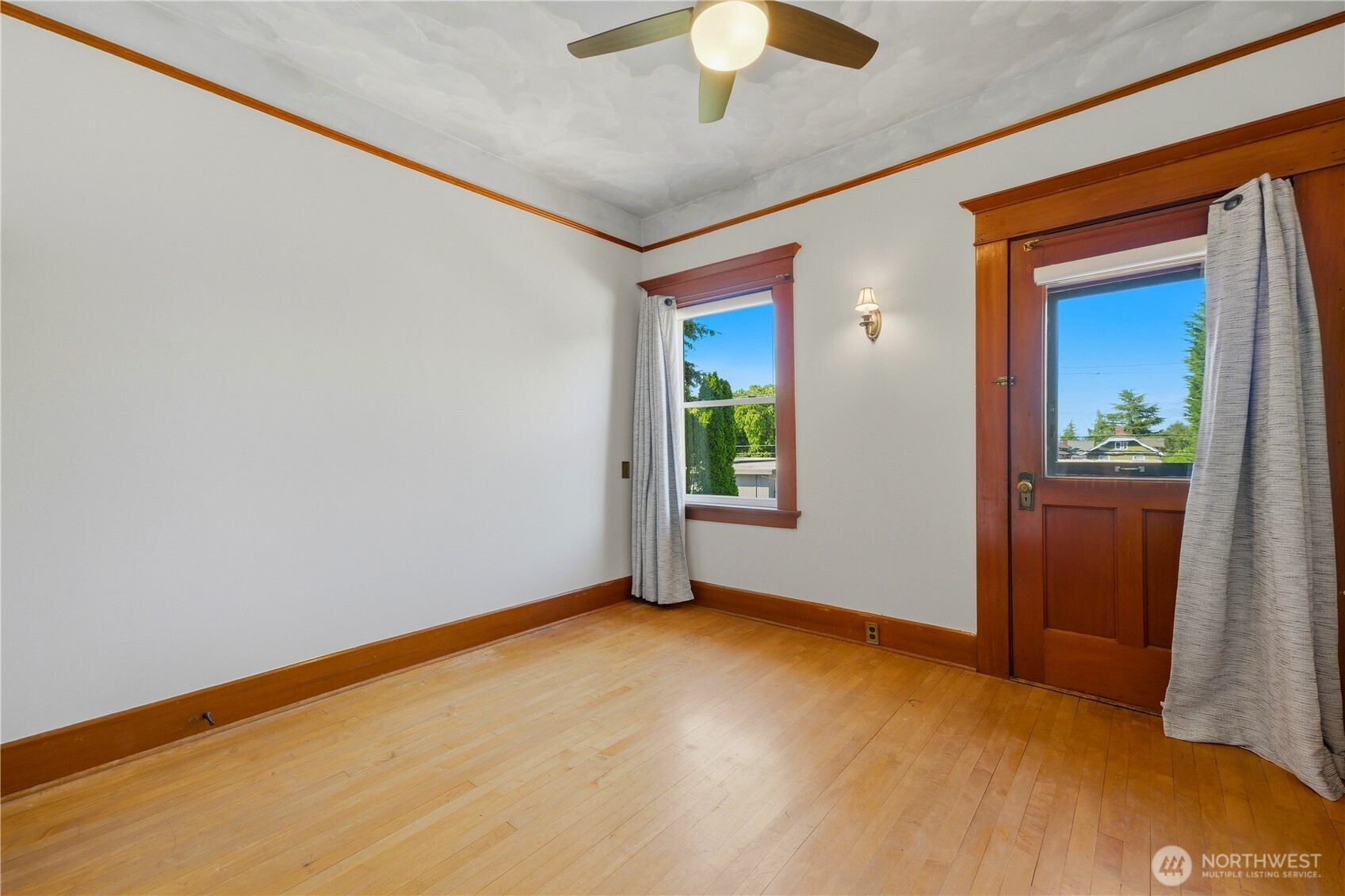 407 N J Street Property Photo 29