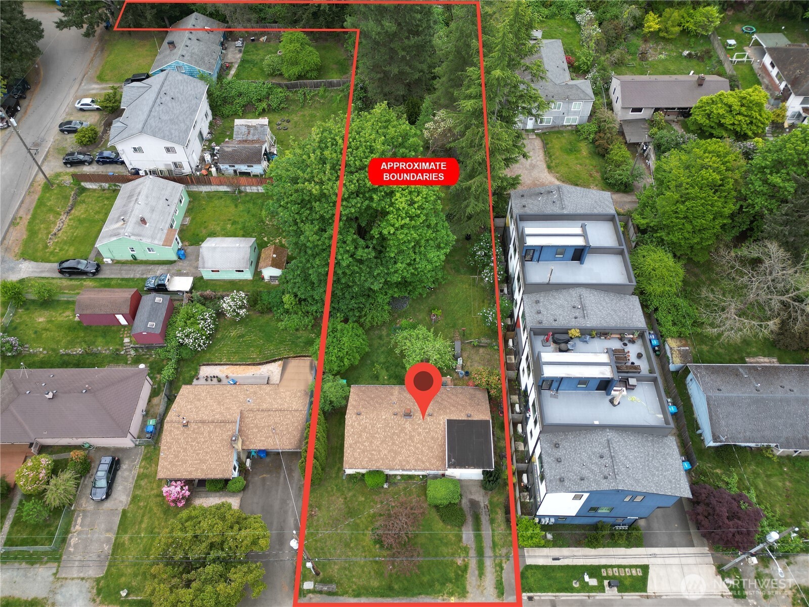 18034 10th Avenue Property Photo 3