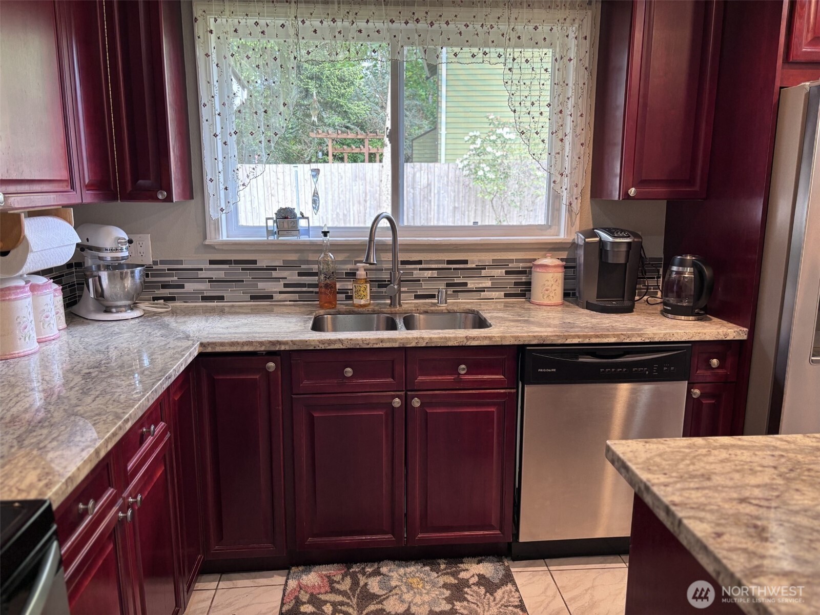 12531 48th Drive Property Photo 6