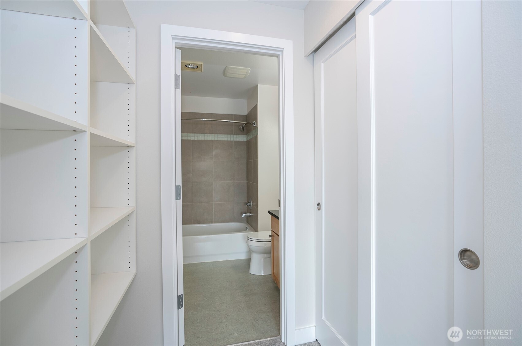 1705 Dock Street 513 Property Photo 20