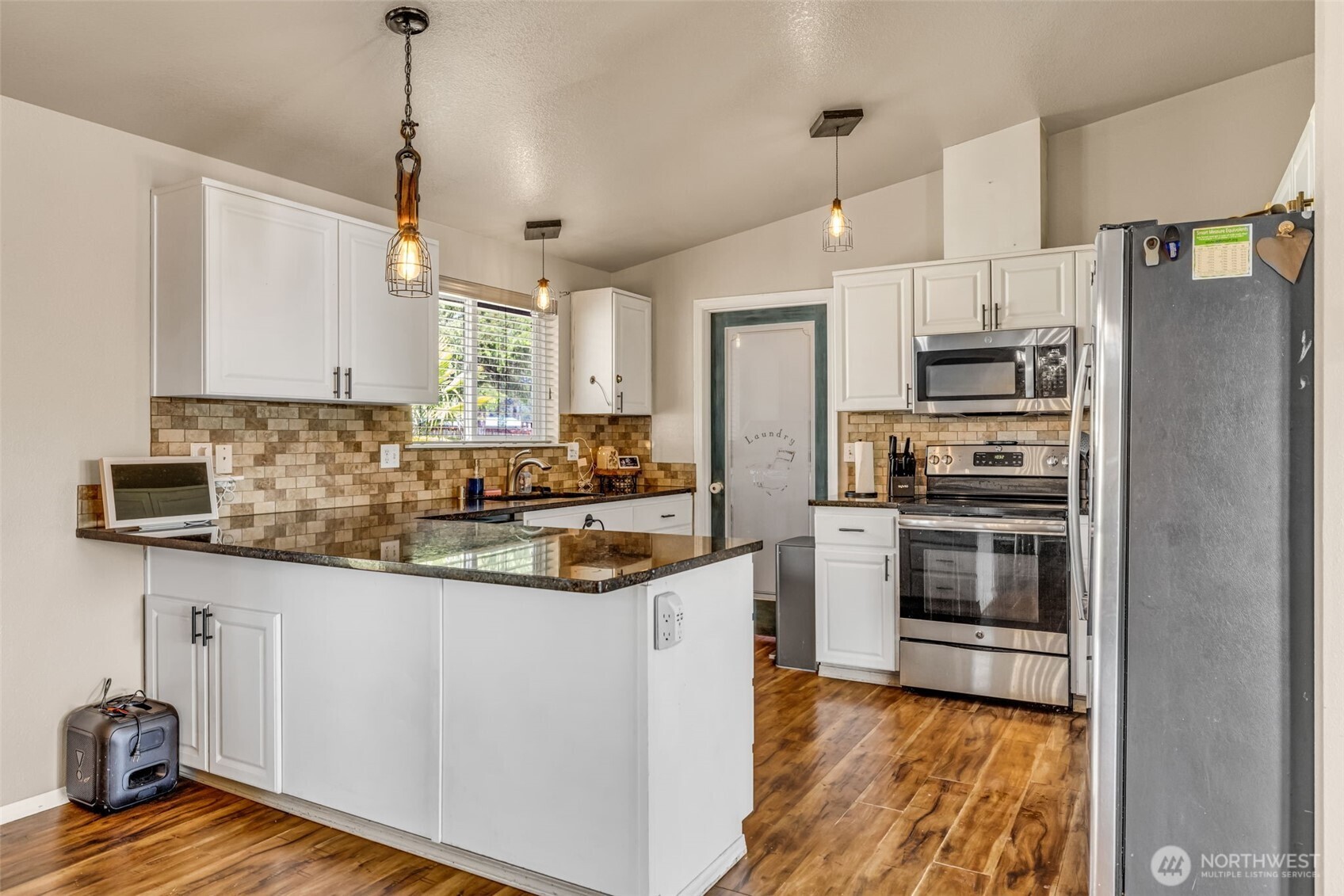 10313 School Land Road Property Photo 12