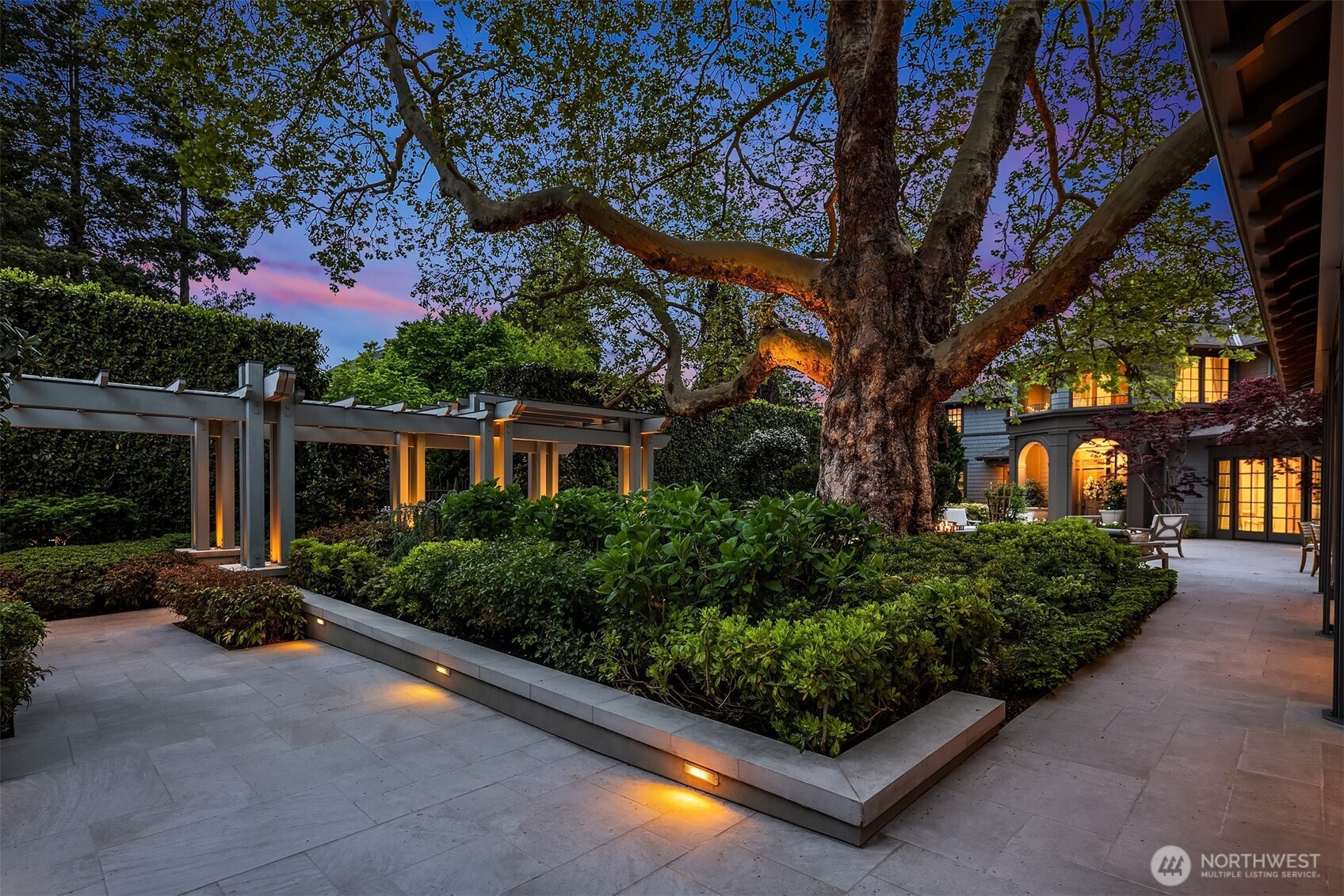 2524107 Property Photo 16