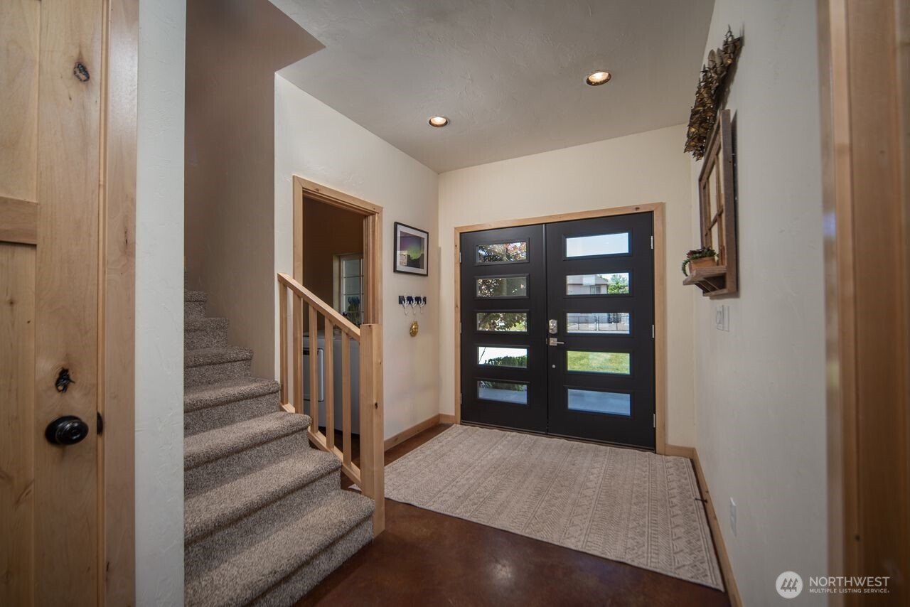25053 Sw Wanapum Street Property Photo 9