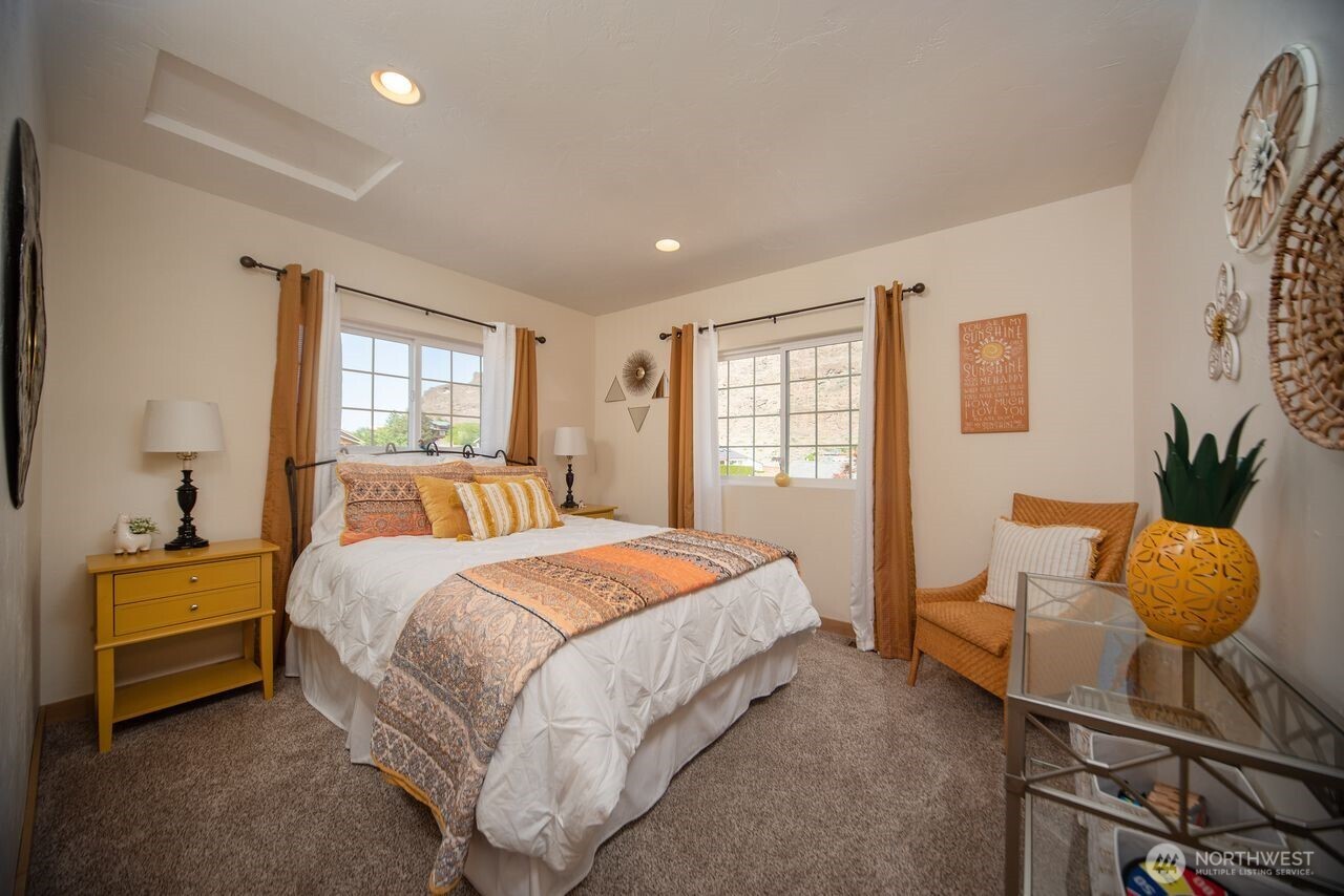 25053 Sw Wanapum Street Property Photo 25