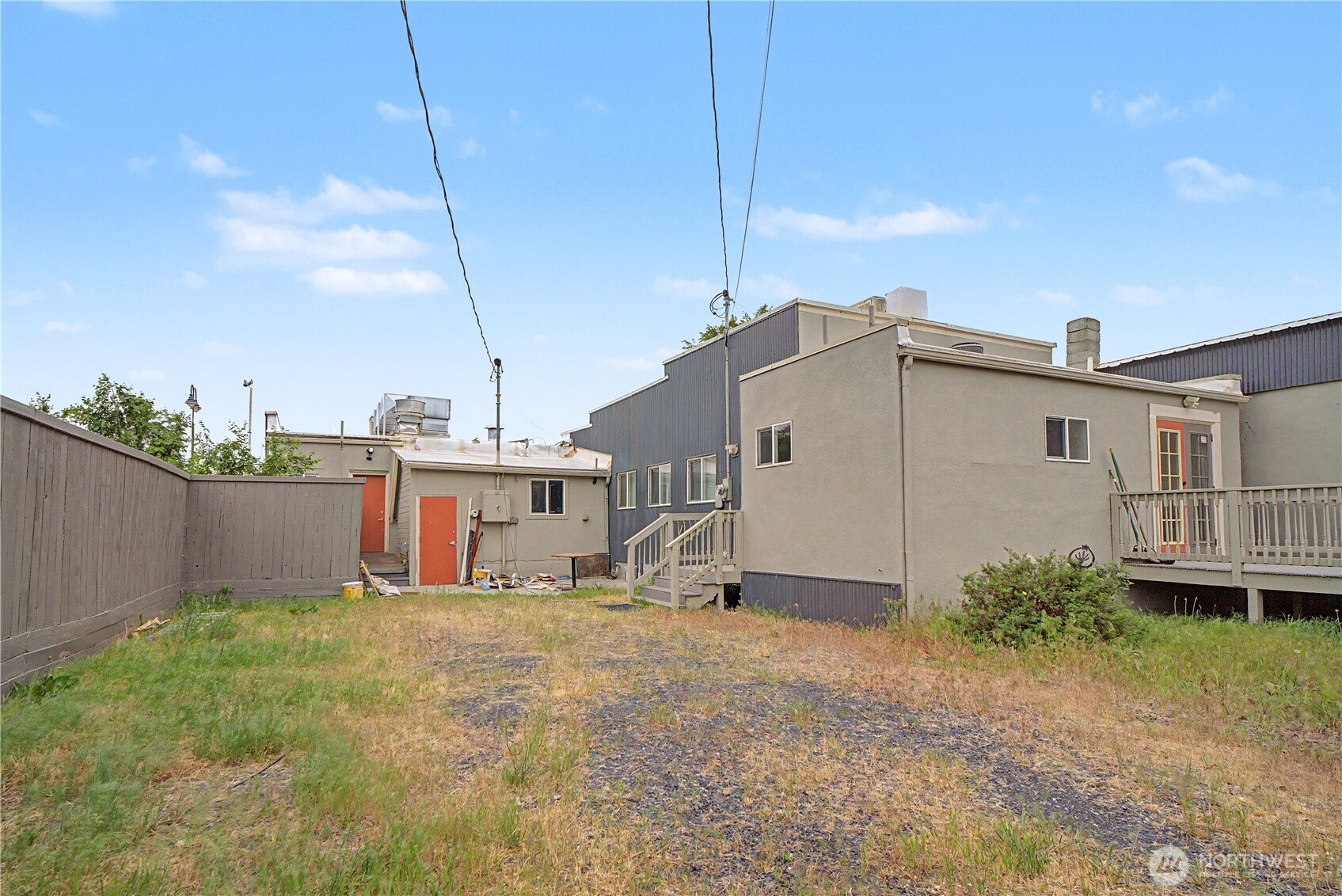 330 E Main Avenue Property Photo 6