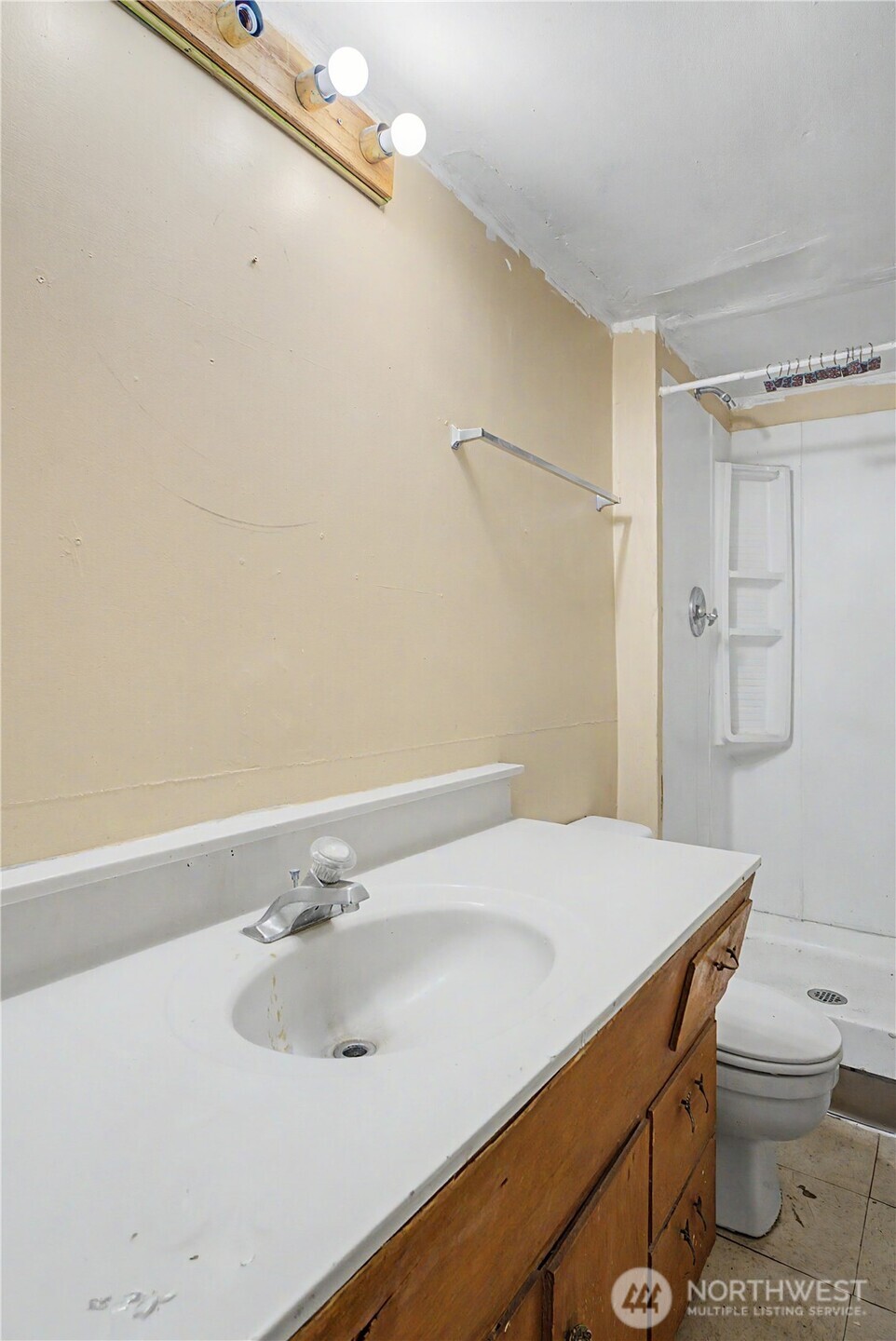330 E Main Avenue Property Photo 25