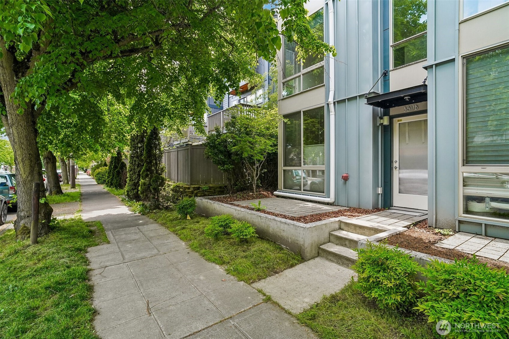 3817 B California Avenue Property Photo 1