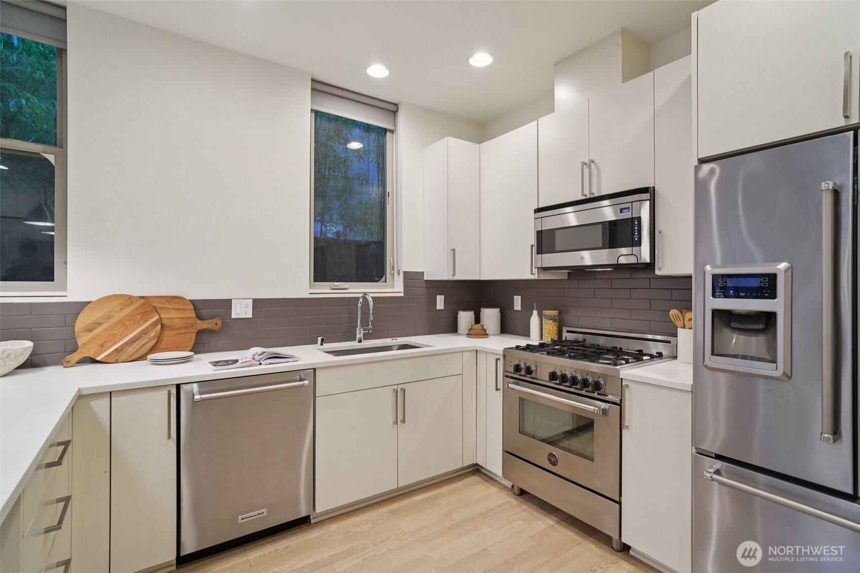 3817 B California Avenue Property Photo 10