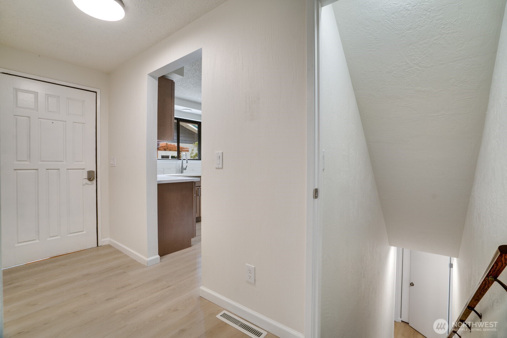 4270 Fir Drive Property Photo 3