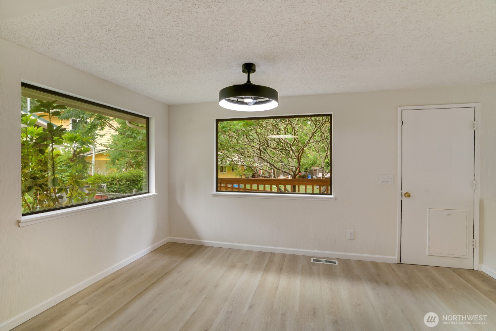 4270 Fir Drive Property Photo 7