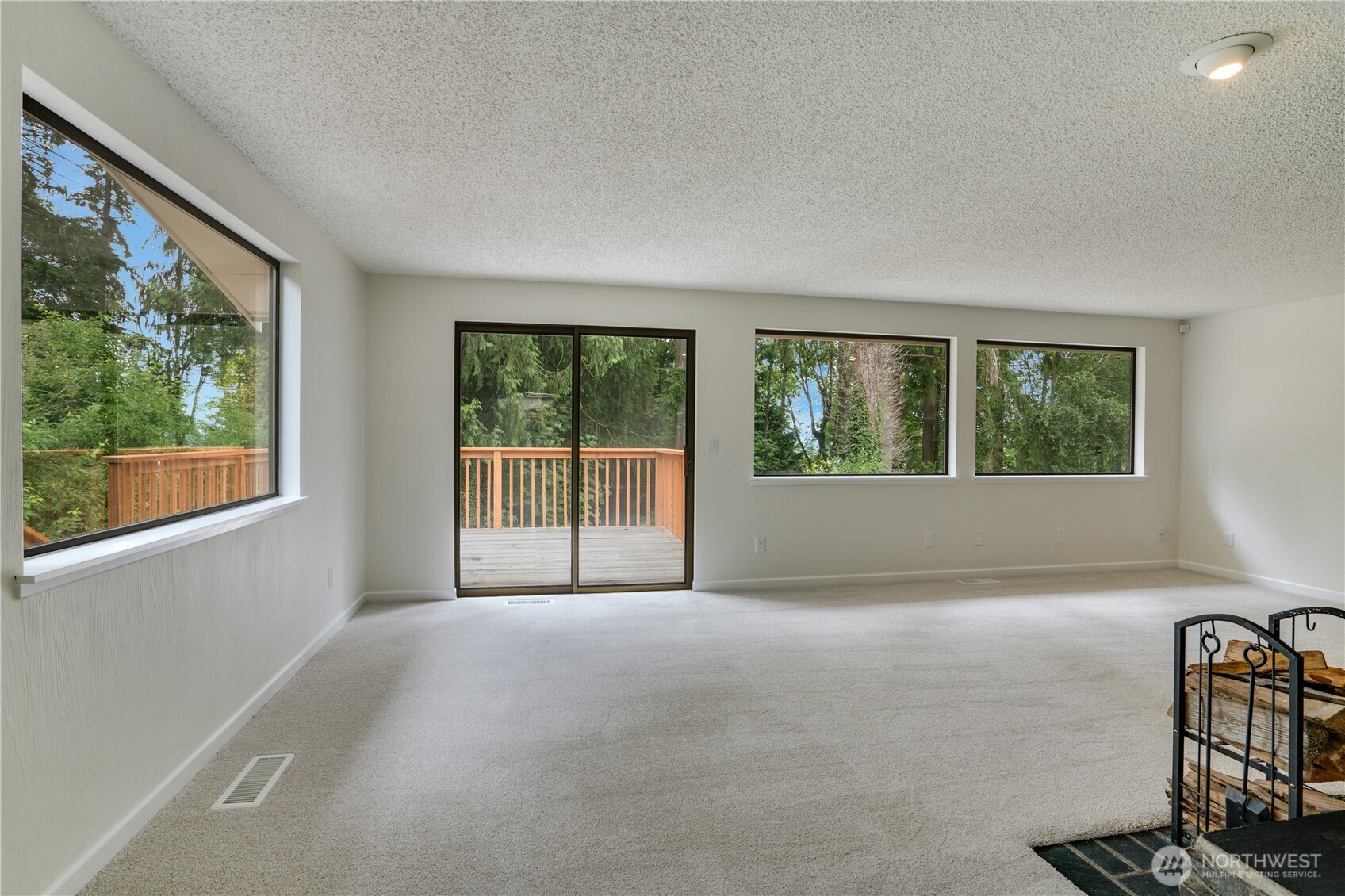 4270 Fir Drive Property Photo 9