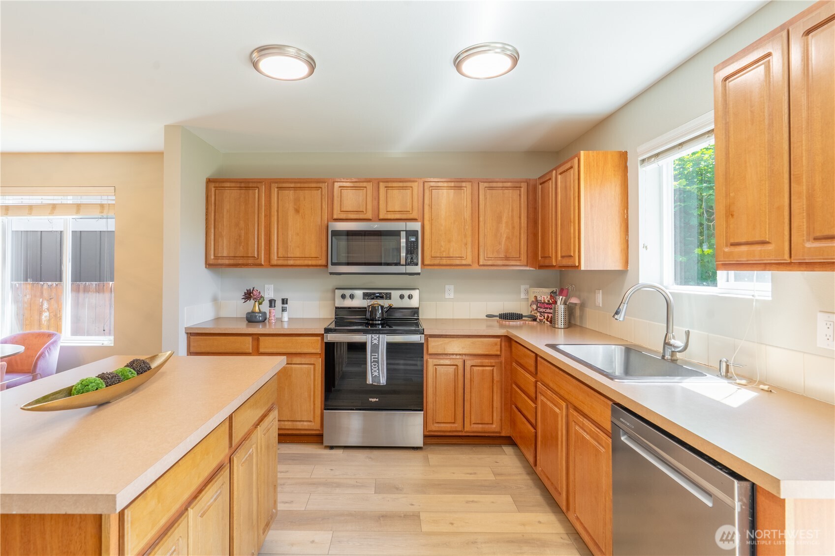 242 Riggs Drive Property Photo 12