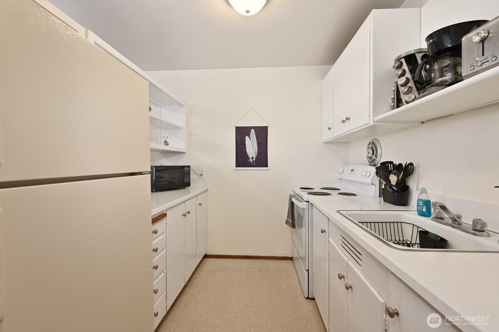 525 E Roy Street Property Photo 12