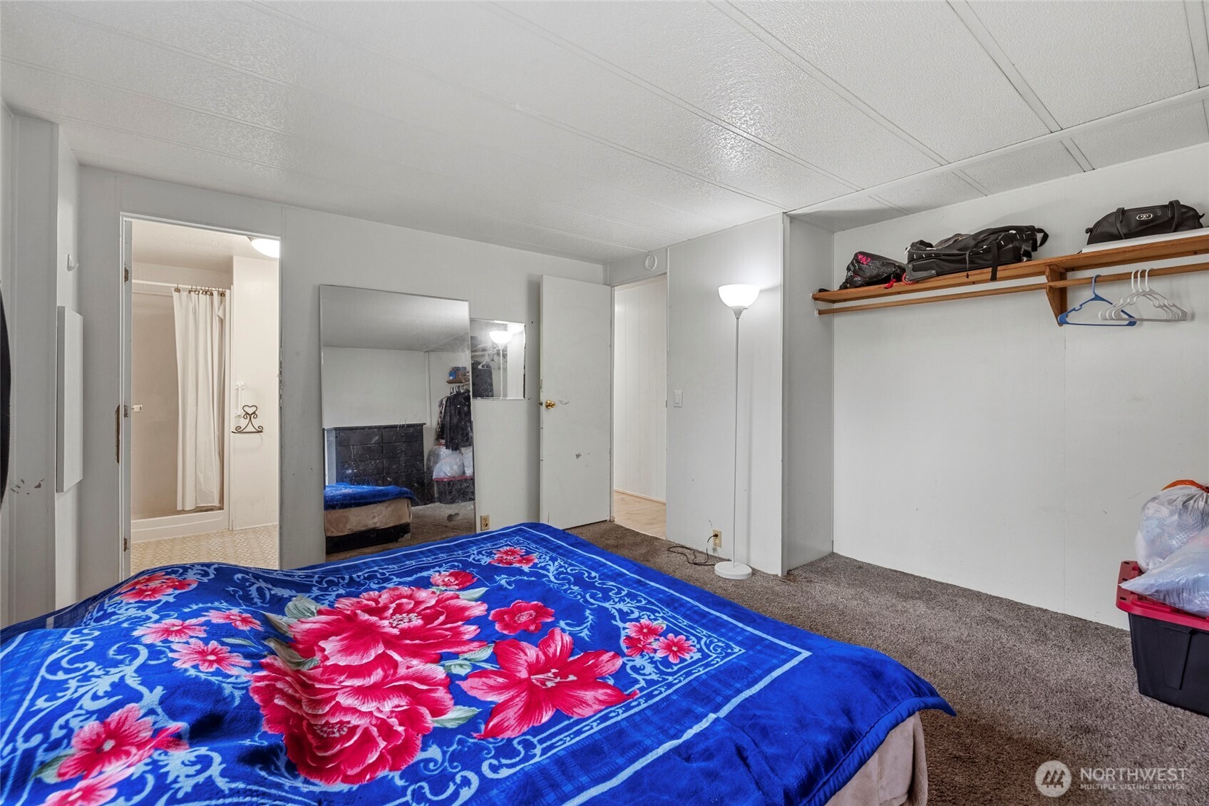 2600 E Division Street 90 Property Photo 8
