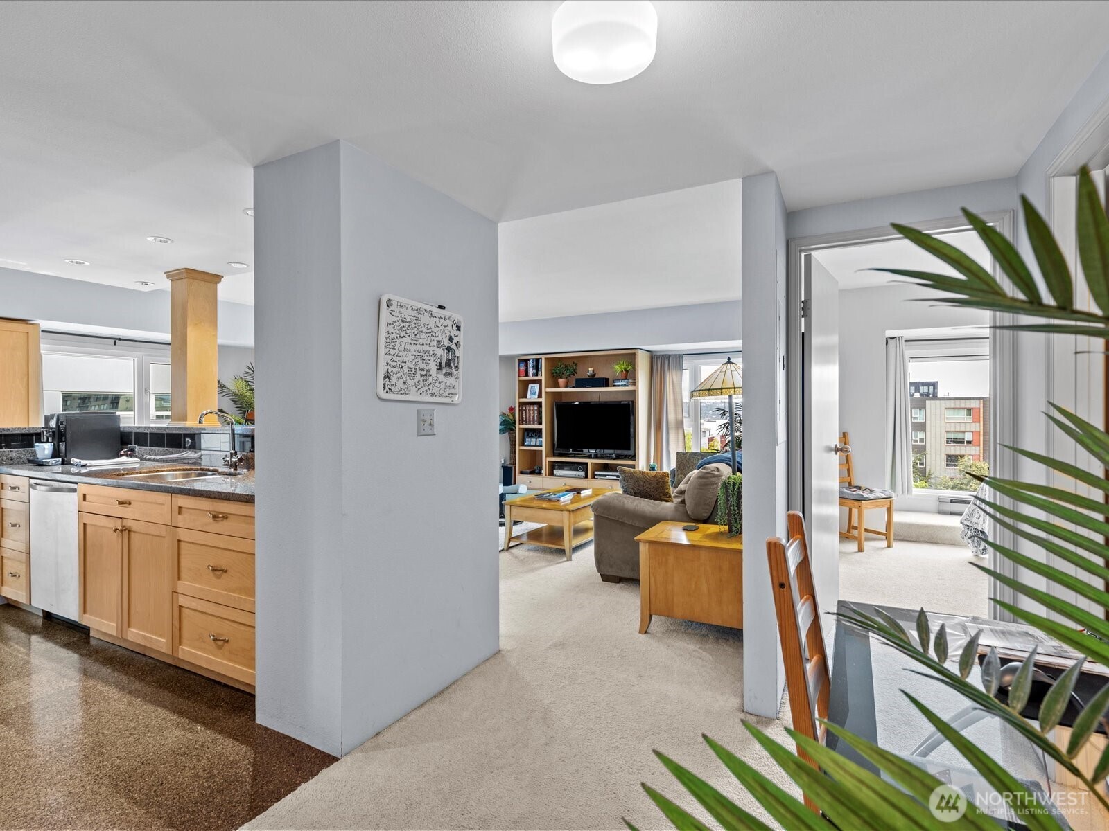 121 Vine Street 601 Property Photo 10