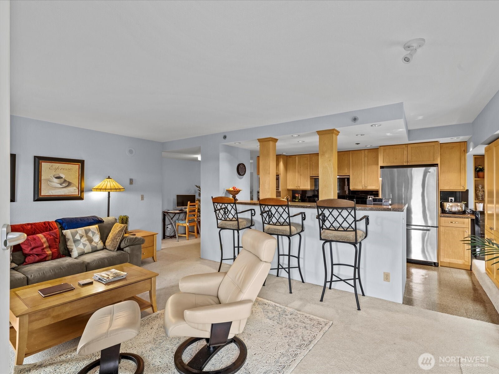 121 Vine Street 601 Property Photo 16