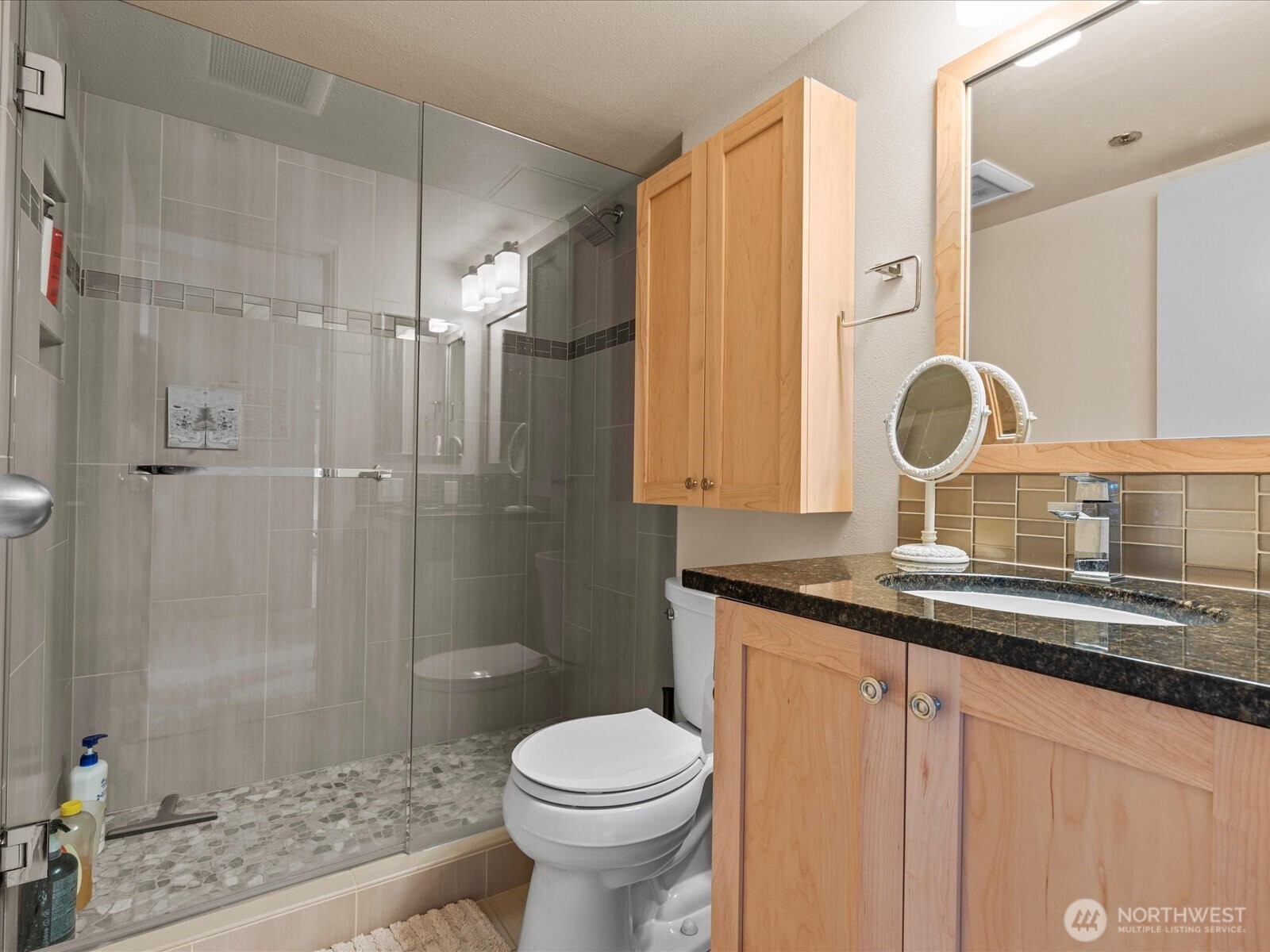 121 Vine Street 601 Property Photo 18