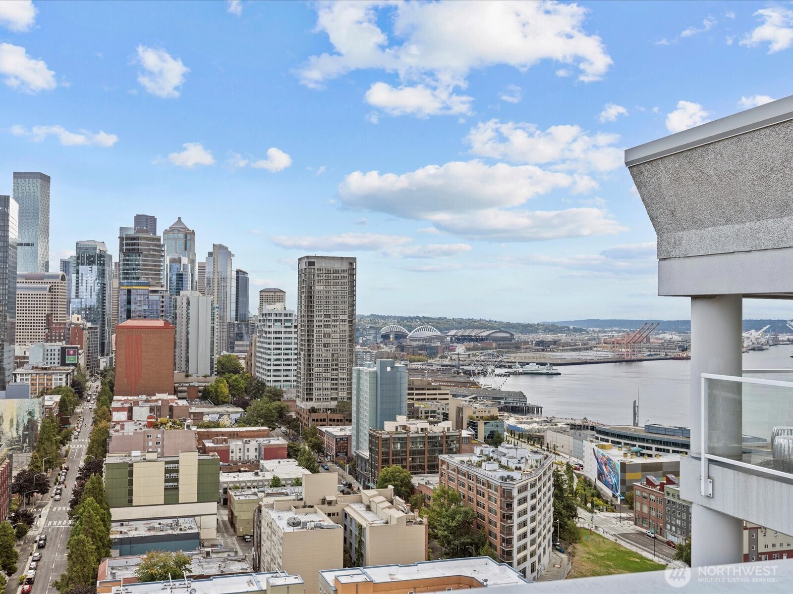 121 Vine Street 601 Property Photo 27