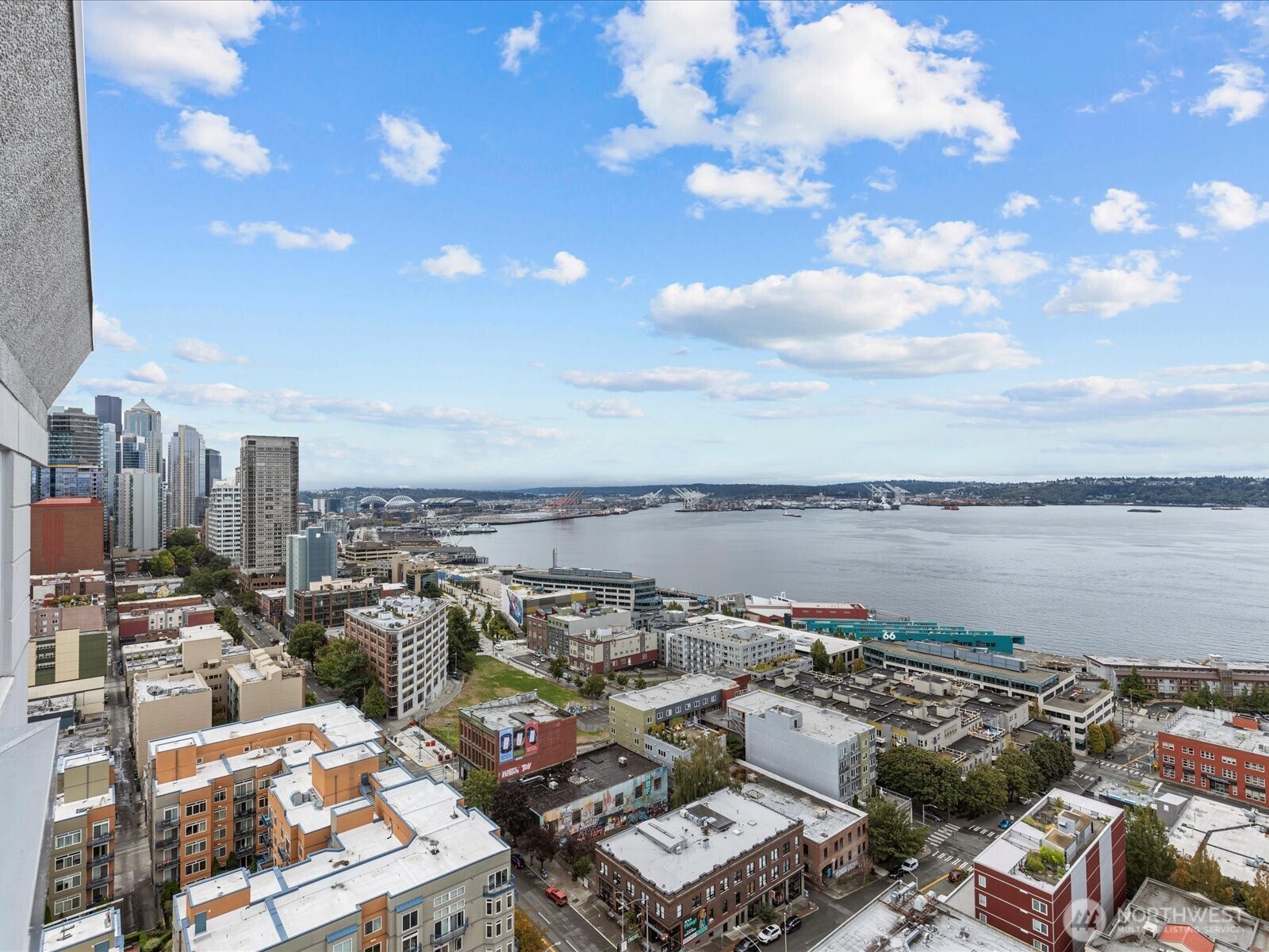 121 Vine Street 601 Property Photo 31