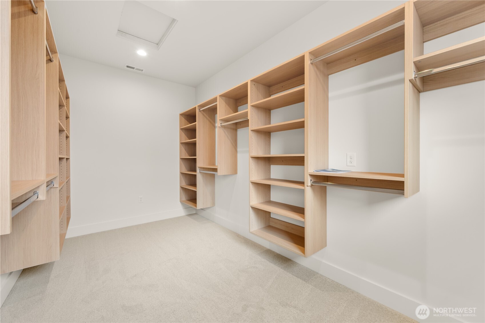 300 Se 208th Street Property Photo 25