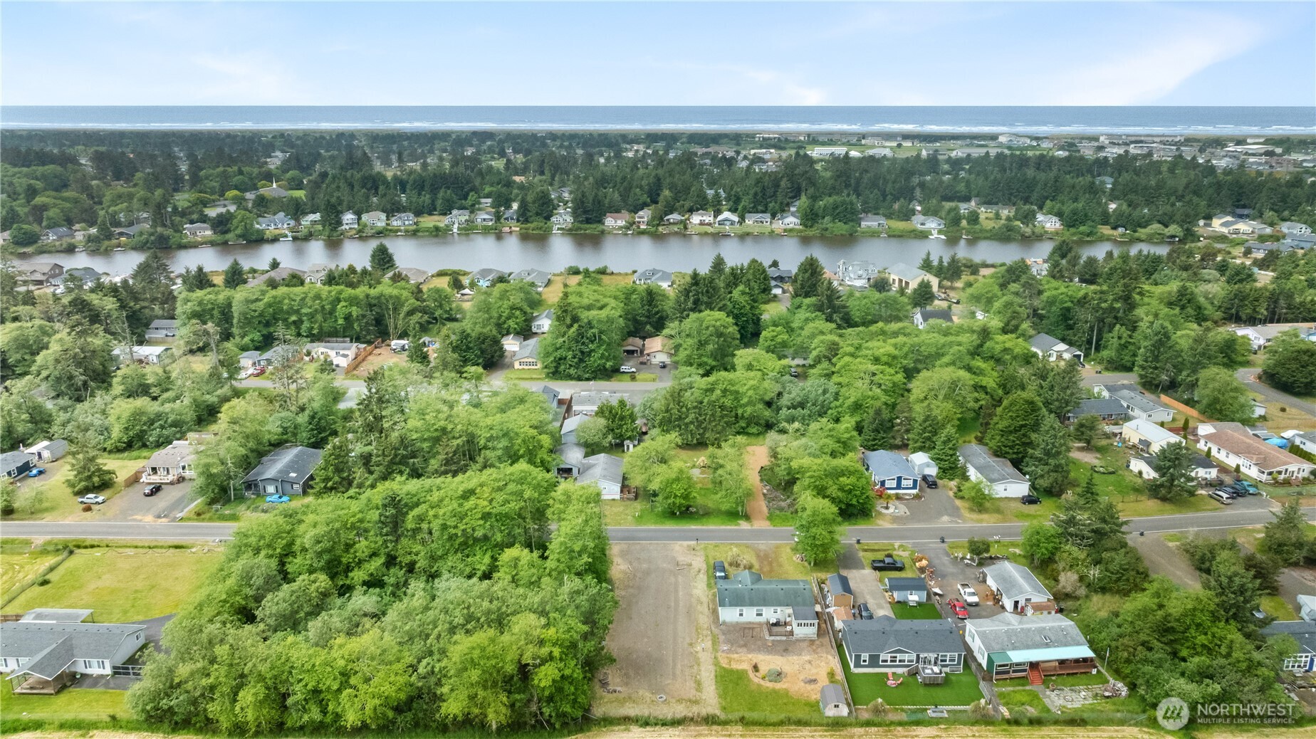556 Duck Lake Drive Property Photo 3