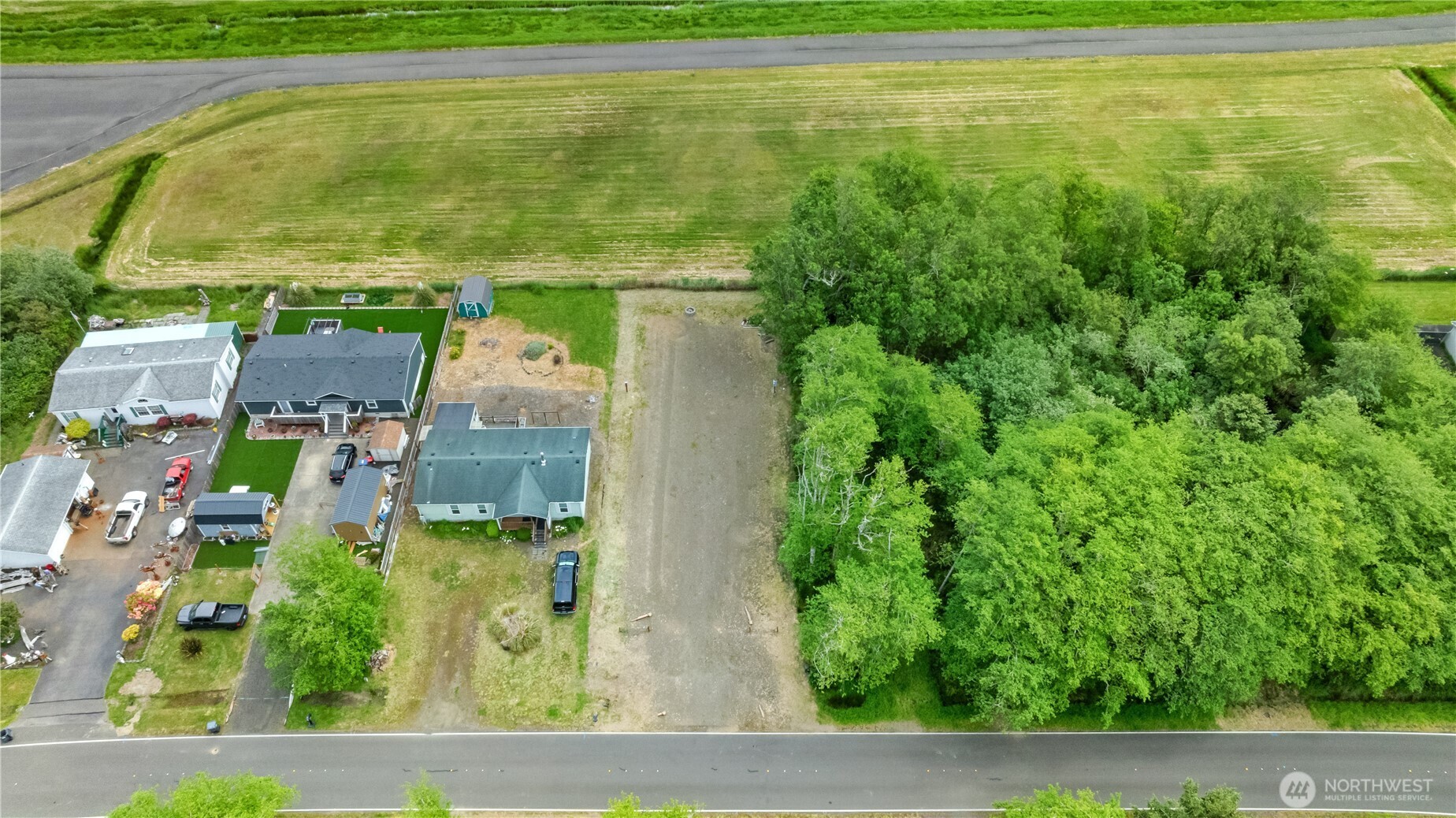 556 Duck Lake Drive Property Photo 9