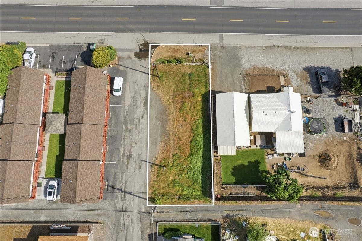 300 E Grand Coulee Avenue Property Photo 7