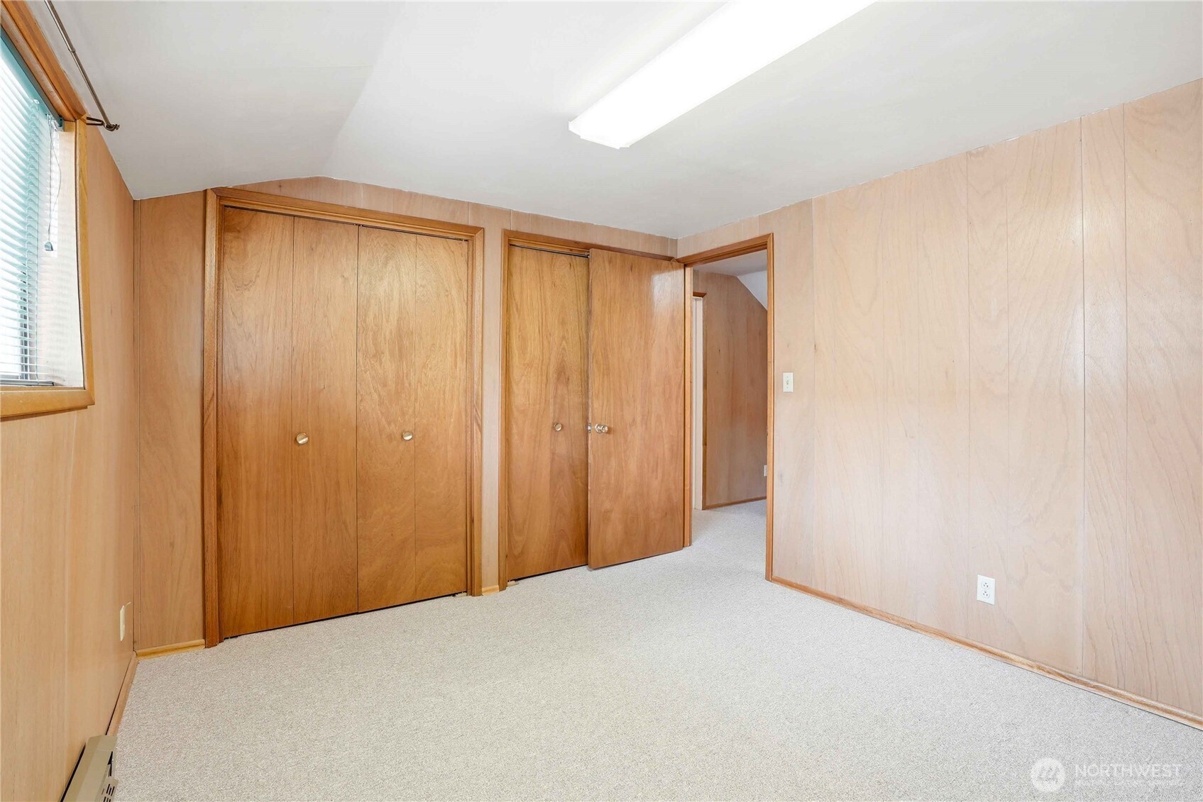 809 E 2nd Avenue Property Photo 27
