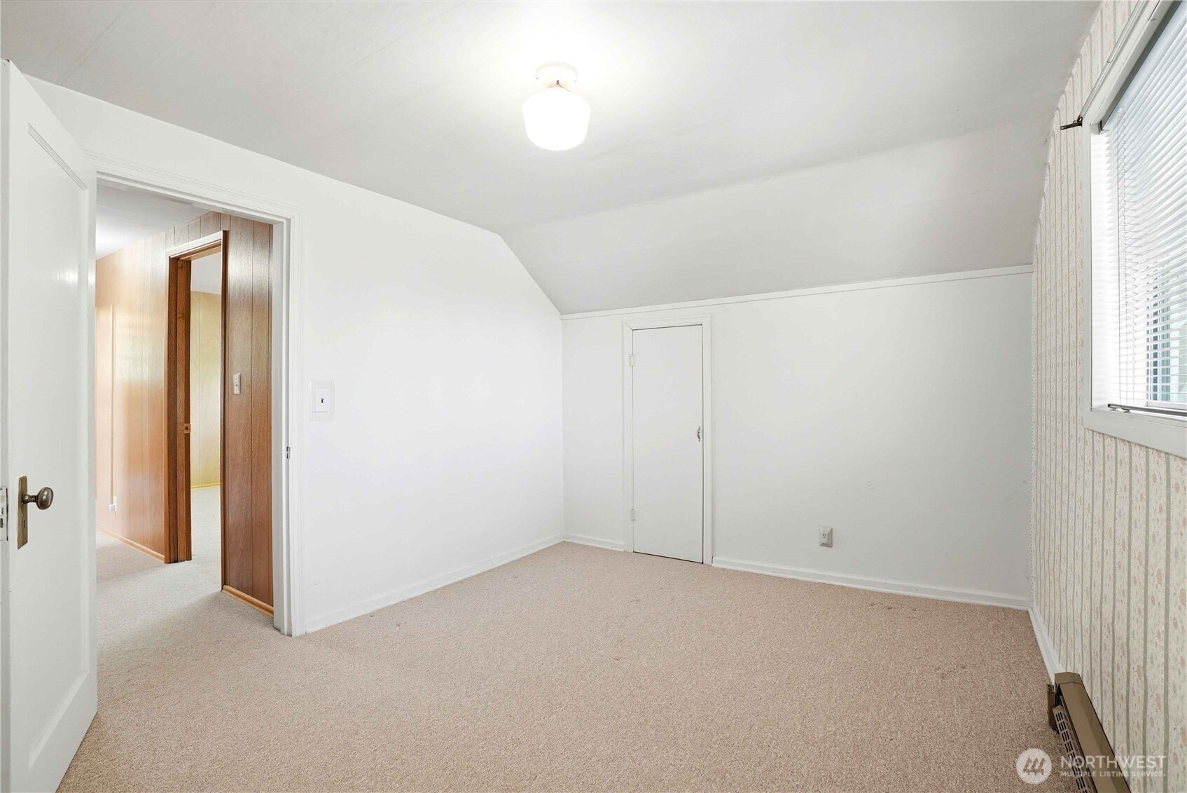 809 E 2nd Avenue Property Photo 29