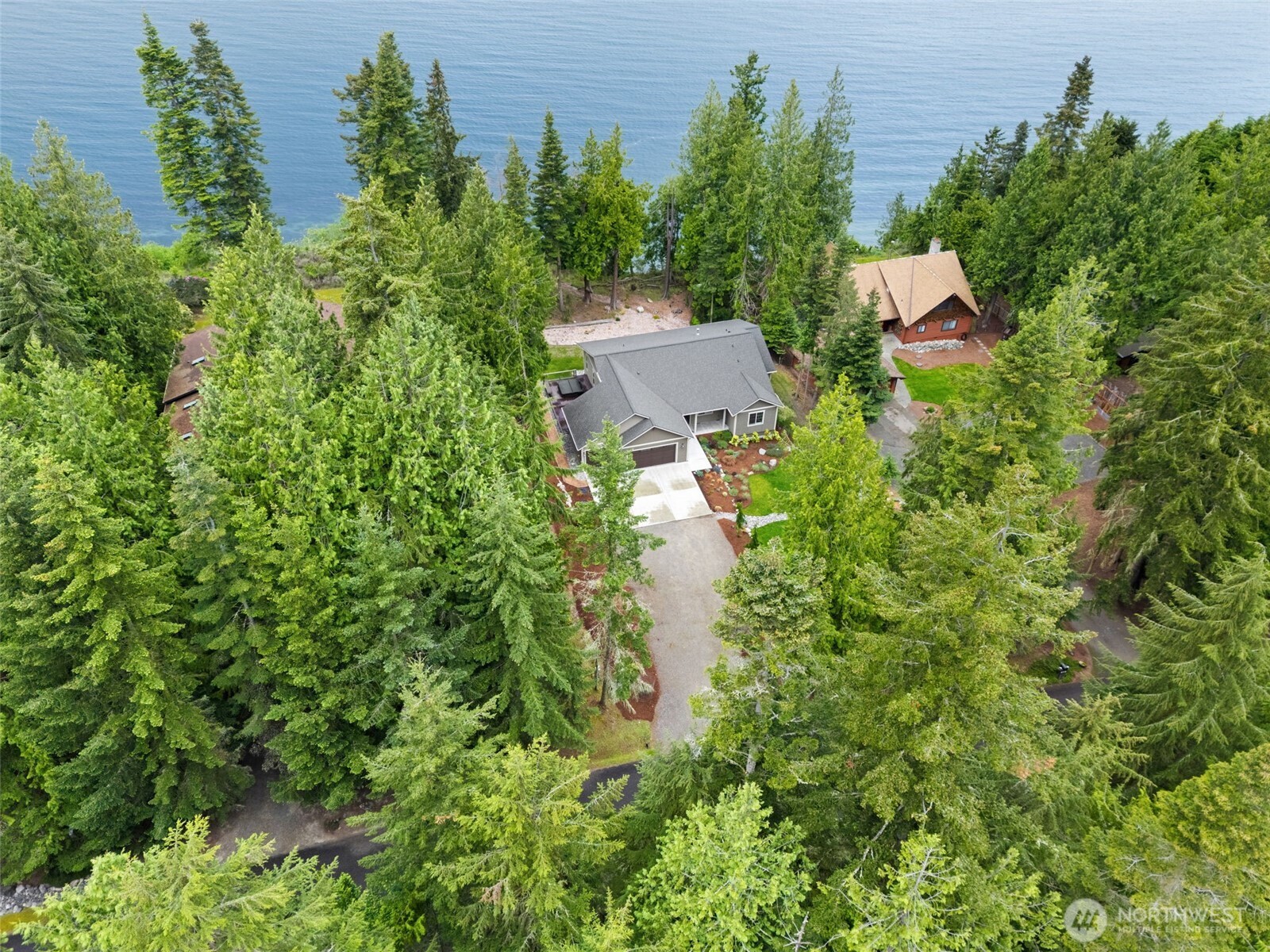 442 Buck Loop Road Property Photo 2