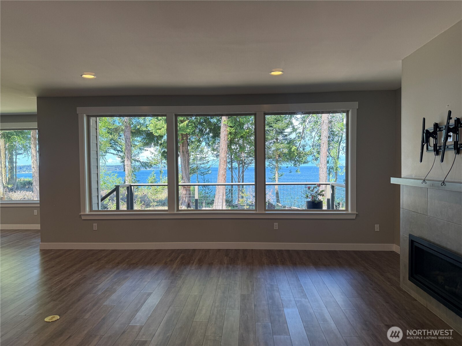 442 Buck Loop Road Property Photo 7
