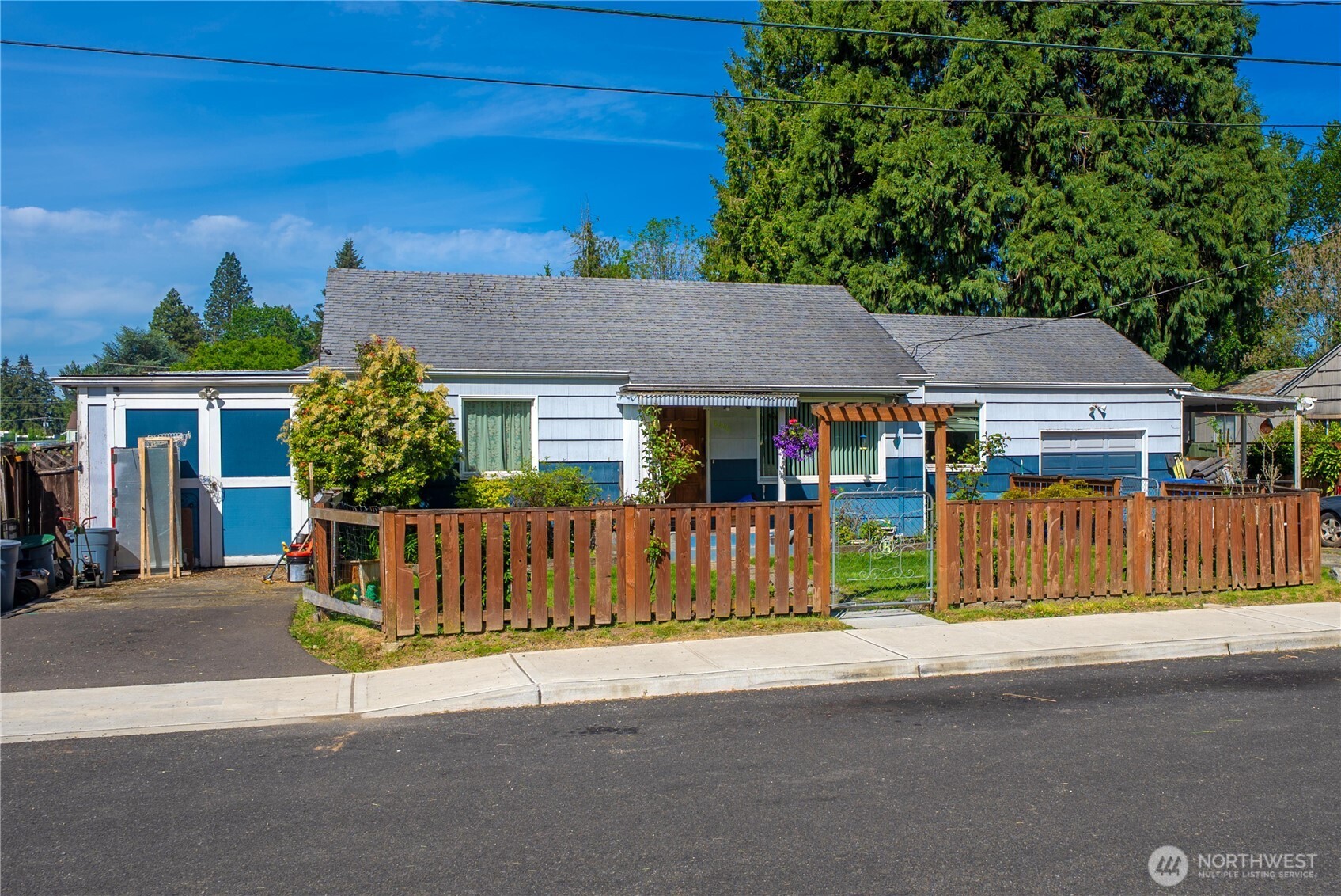 8446 E B Street Property Photo 4