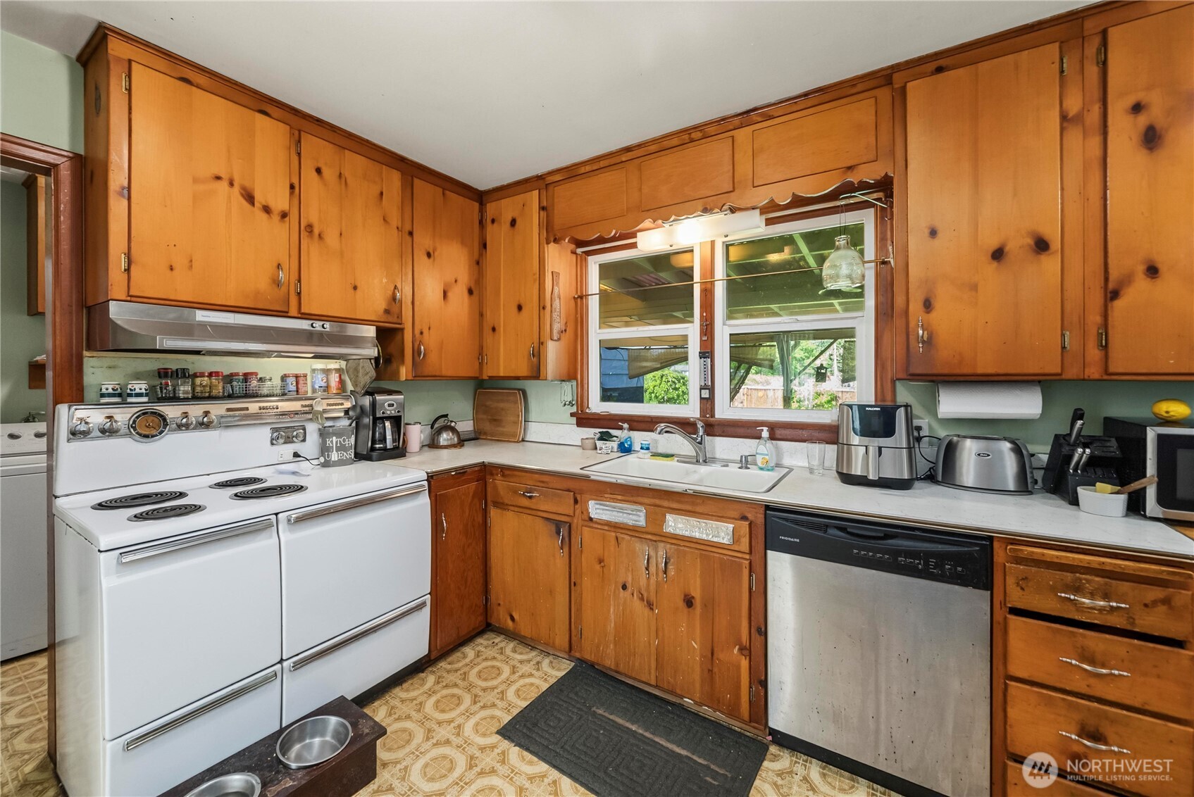 8446 E B Street Property Photo 14