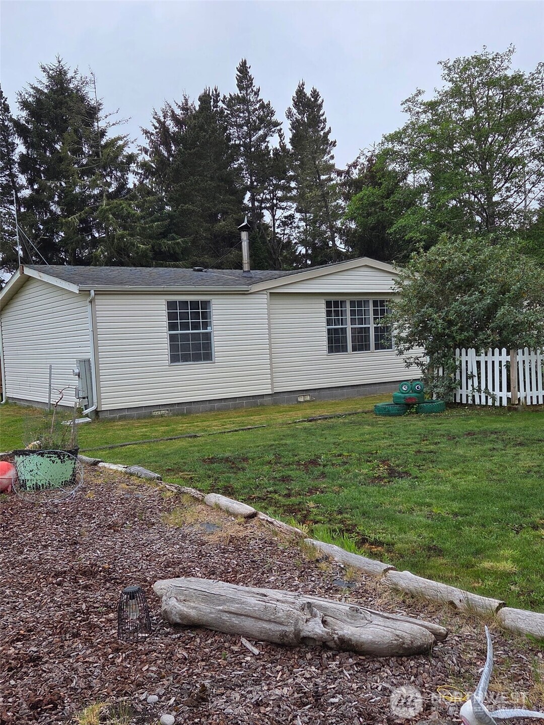 31205 N Place Property Photo 2